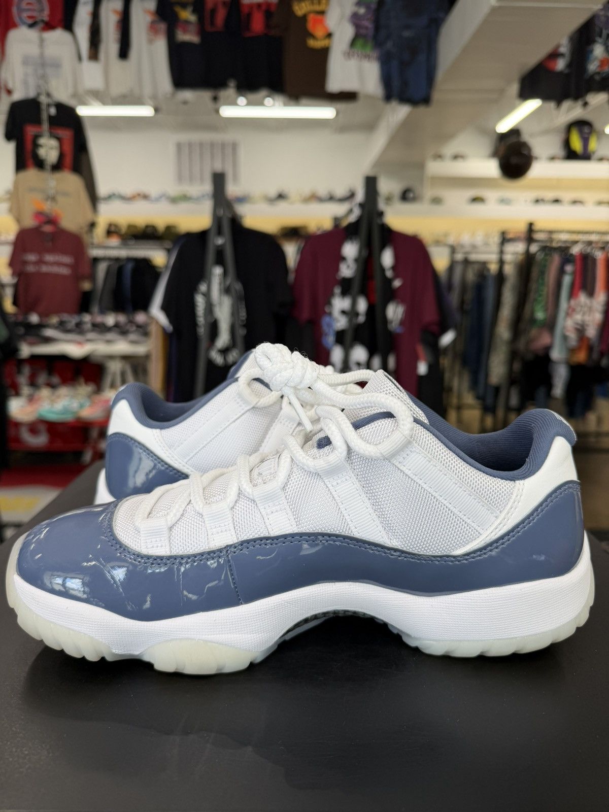 Jordan Brand Air Jordan 11 Low Diffused Blue Size 8 (2024) Size US 8 / EU 41 - 4 Thumbnail