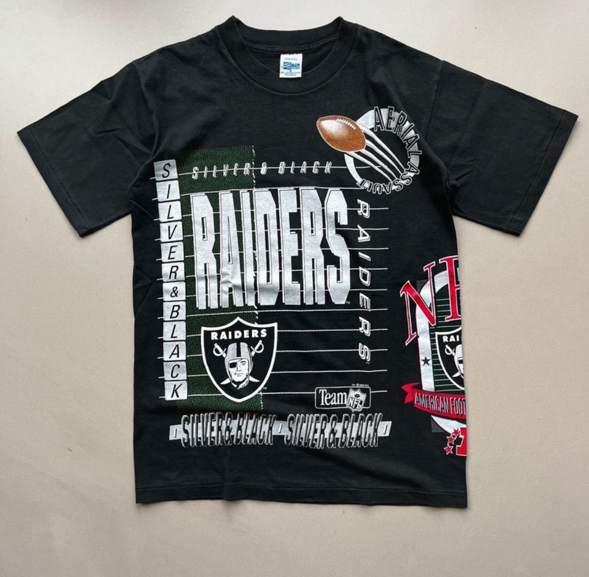 NFL × Salem Sportswear × Vintage Vintage Los Angeles Raiders NFL Salem Sportswear Tee Size US M / EU 48-50 / 2 - 2 Thumbnail