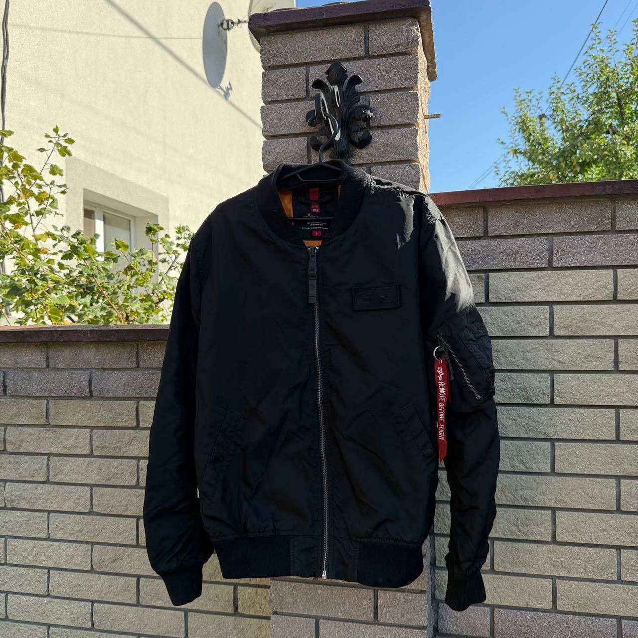 Alpha Industries Alpha Industries MA-1 Bomber Jacket Size US L / EU 52-54 / 3 - 1 Thumbnail