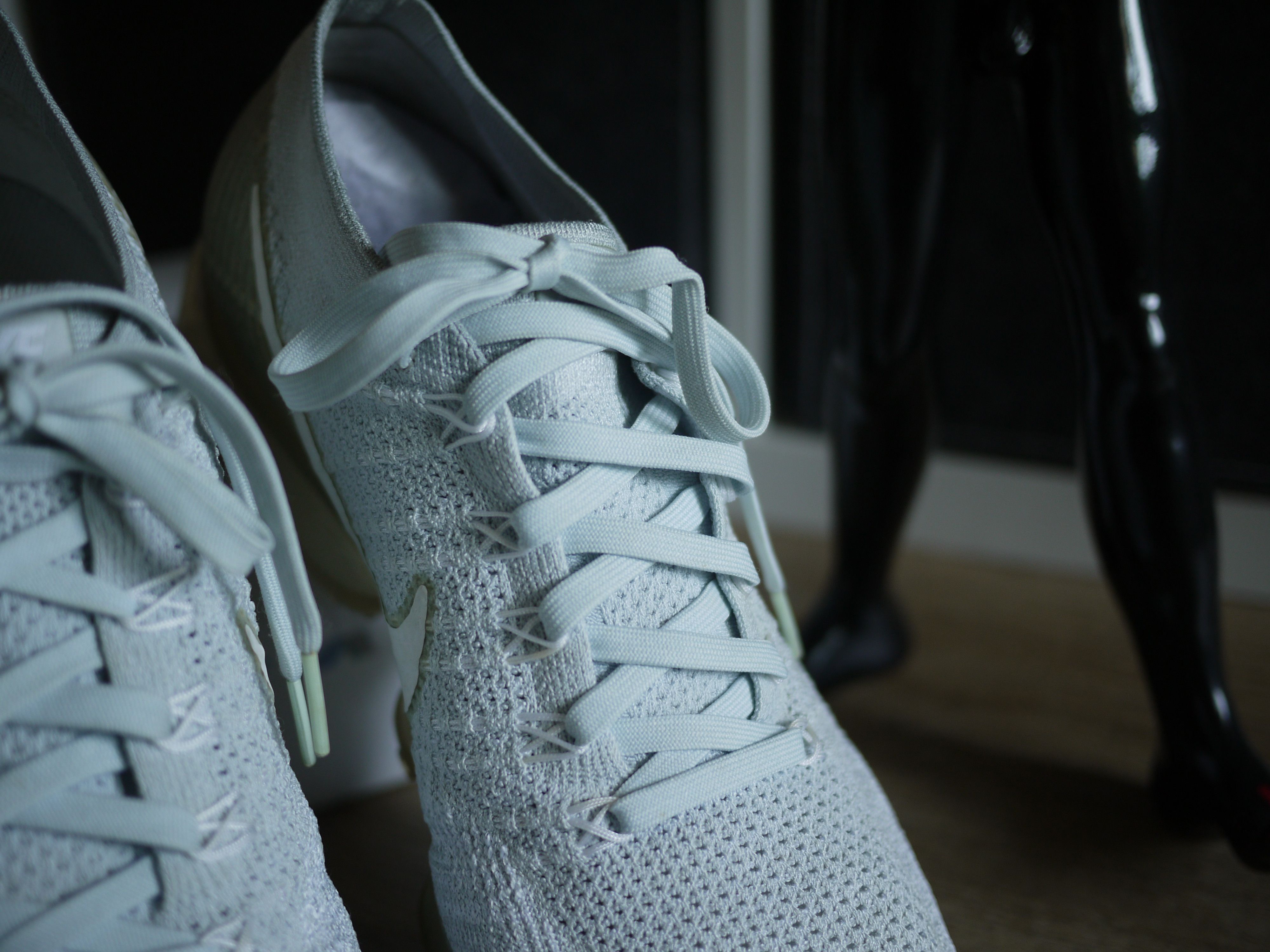 Nike NIKE AIR VAPORMAX OG PLATINUM '17 Size US 10 / EU 43 - 4 Thumbnail