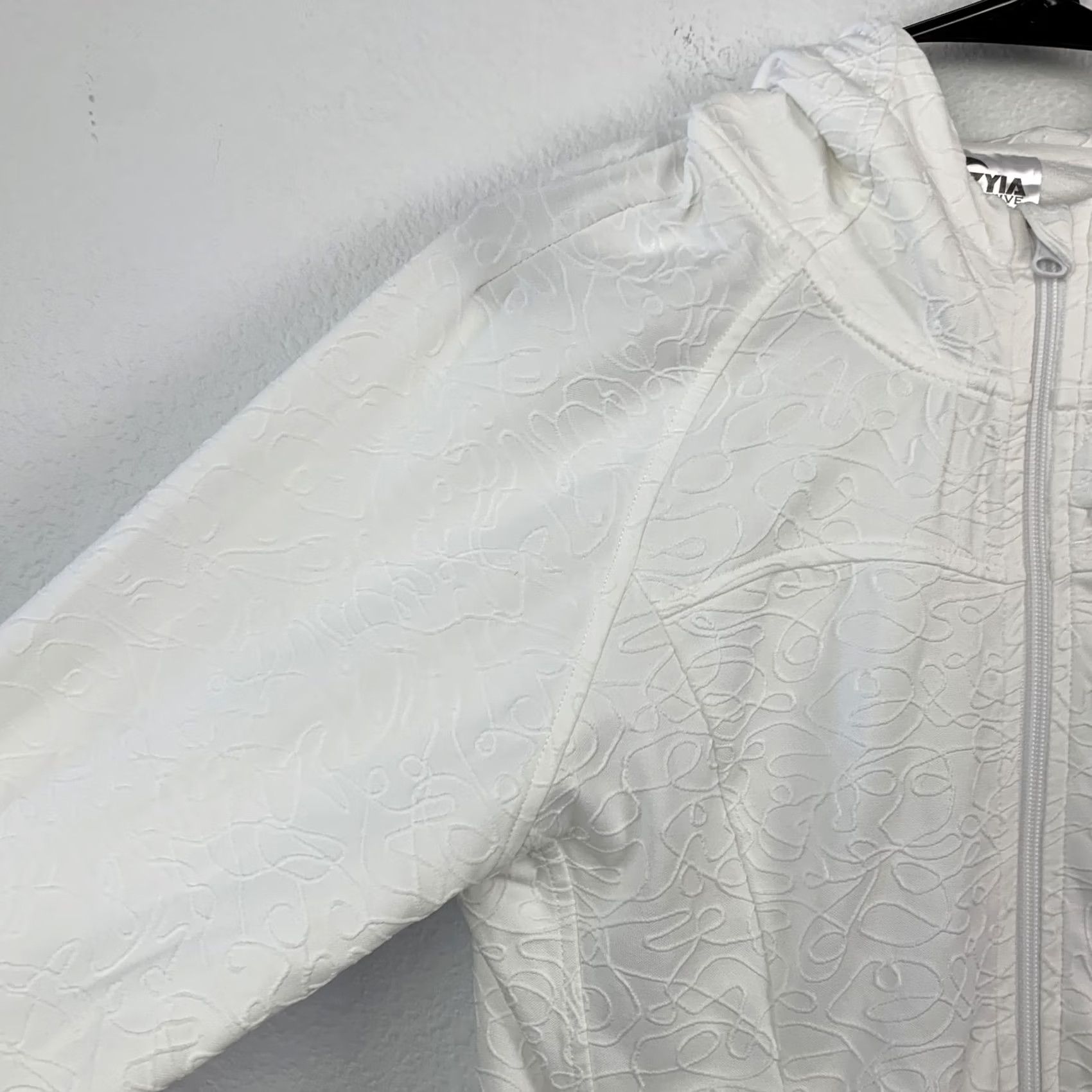 Vintage ZYIA Active Allegro Women's White Full Zip Hoodie Textured Jacket Size S Size S / US 4 / IT 40 - 2 Thumbnail