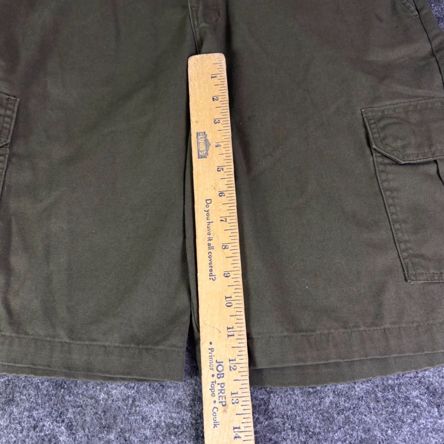 Dickies Dickies Cargo Shorts Olive Green Relaxed Fit Workwear Twill Size 35 Men Casual Shorts Cargo Pocket 80s Style Size US 35 - 6 Thumbnail