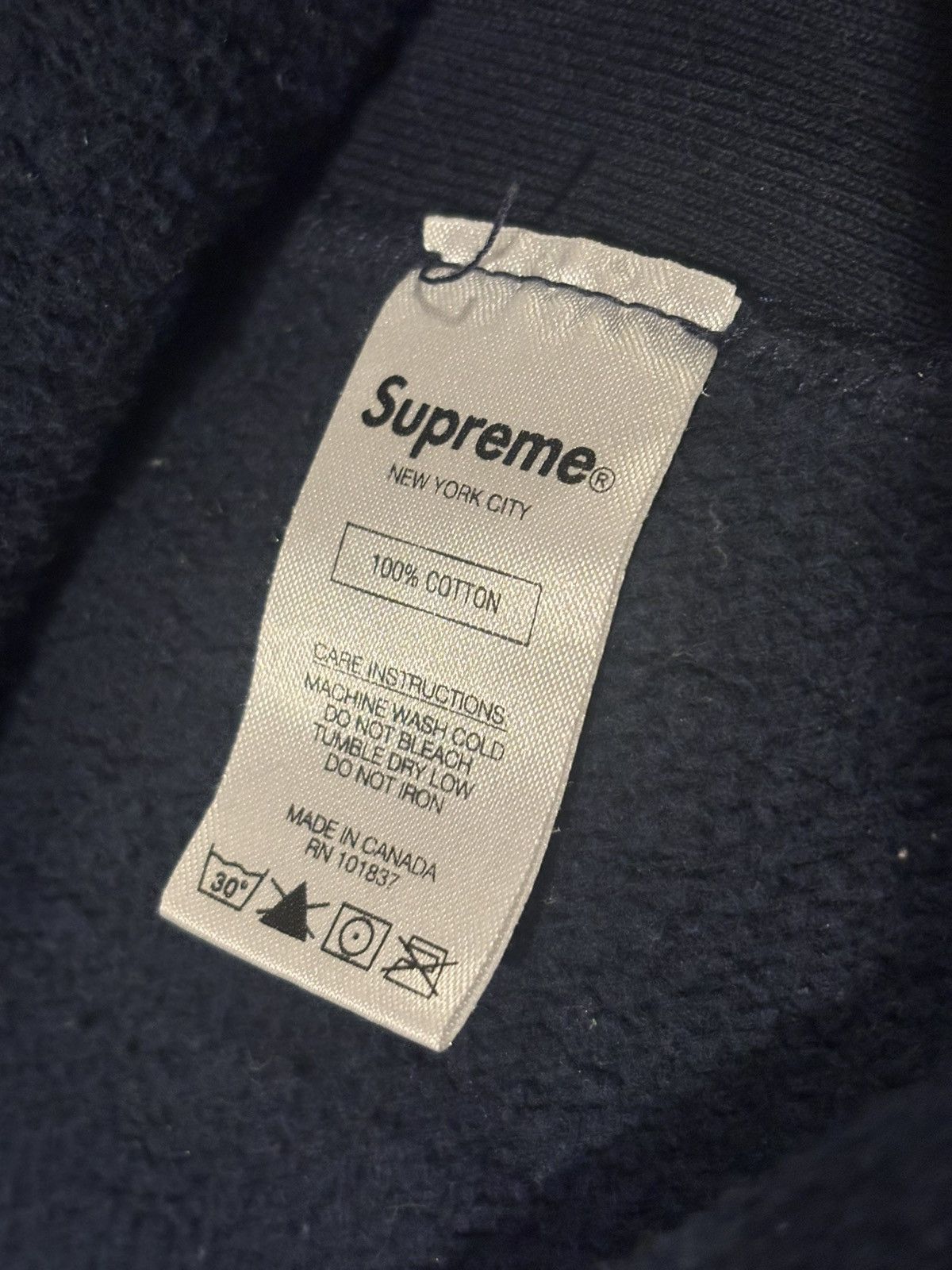 Supreme Supreme Gradient Sleeve Hoodie FW 18 Navy Color Way Medium Size US M / EU 48-50 / 2 - 5 Thumbnail
