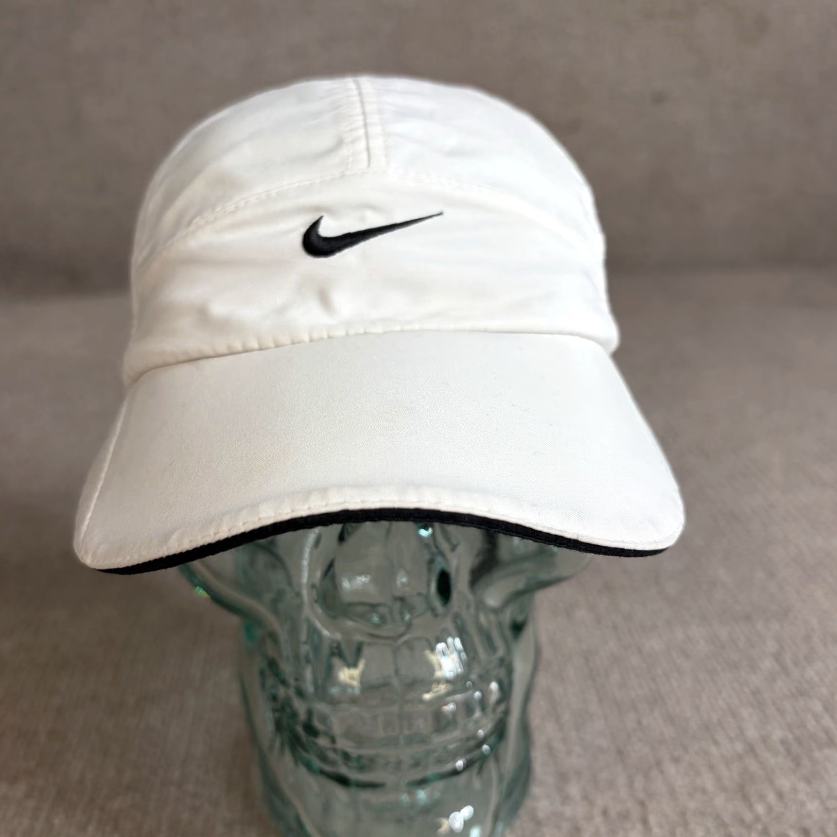 Nike VINTAGE Nike Hat White Strapback Tailwind Baseball Cap Mens One Size Adjustable Tailwind Nike Tailwind White Strapback Vintage Baseball Cap Mens Size ONE SIZE - 2 Thumbnail