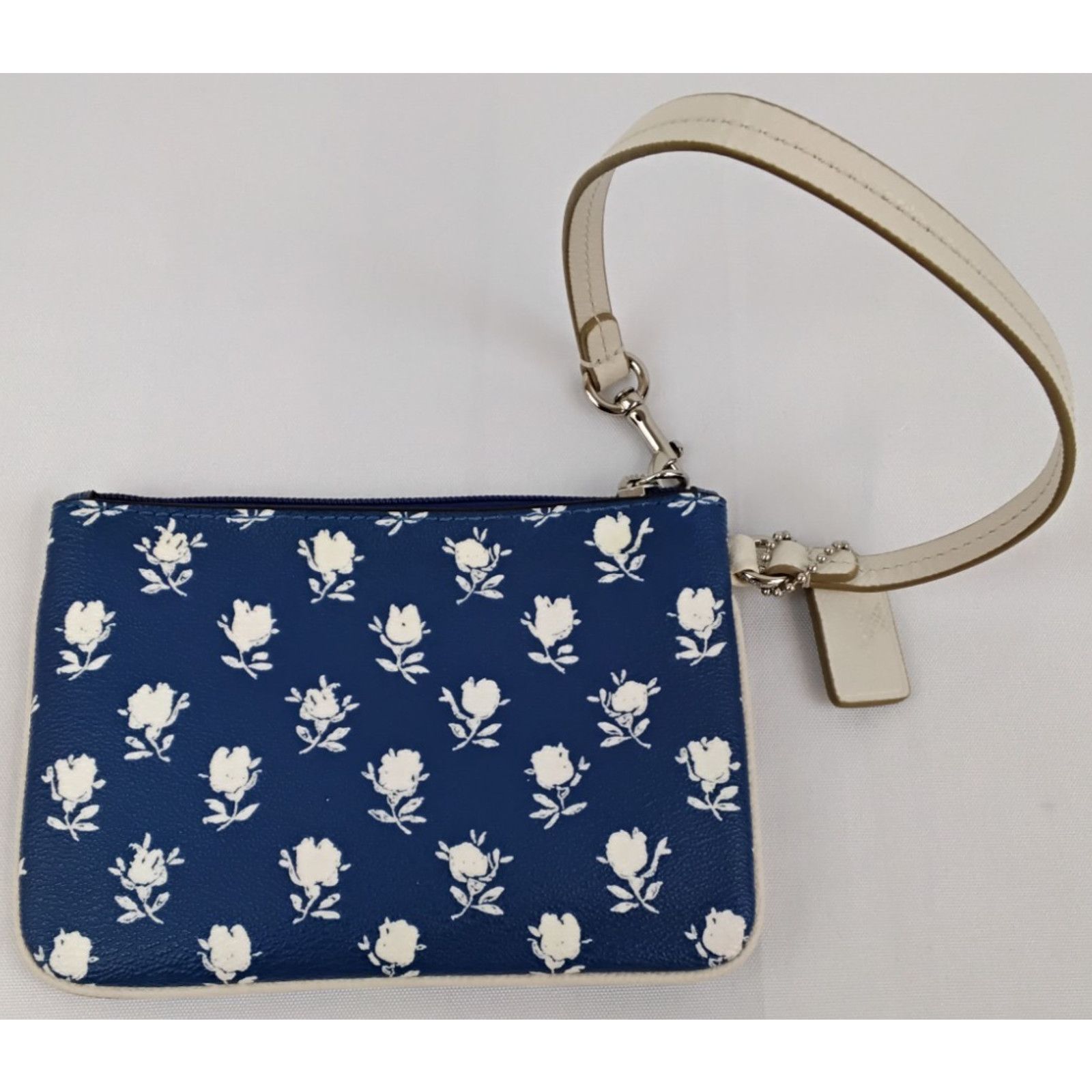Coach Coach Wristlet Pouch Wallet Blue White Floral Print Leather Size ONE SIZE - 3 Thumbnail