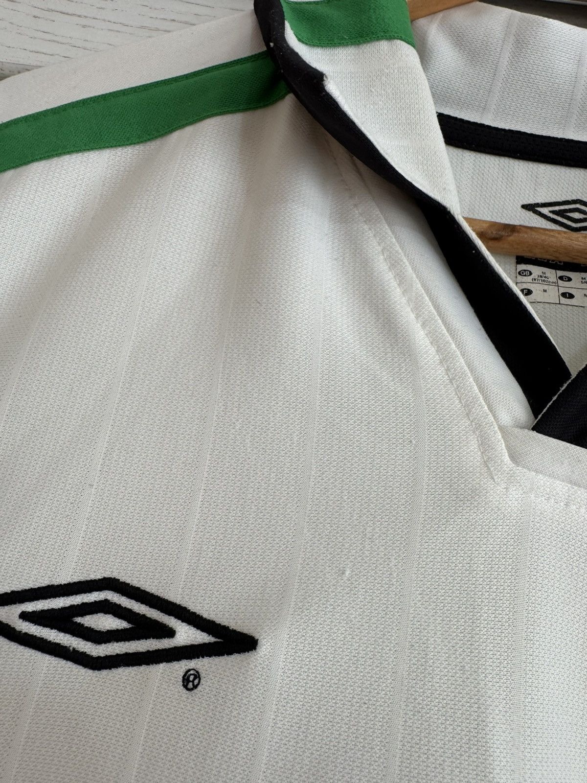 Umbro × Vintage Vintage Celtic 2001-2002 Away Soccer Jersey Football Kit Size US M / EU 48-50 / 2 - 9 Thumbnail