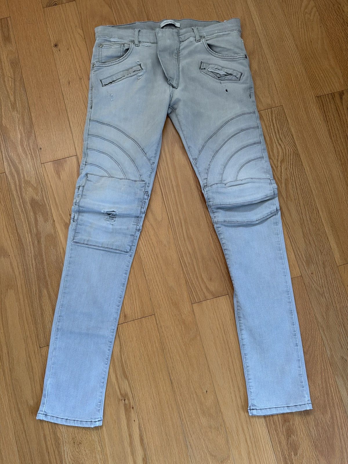 Pierre Balmain Pierre Balmain Light Grey Thrashed Biker Moto Skinny Denim. Size US 33 - 2 Thumbnail
