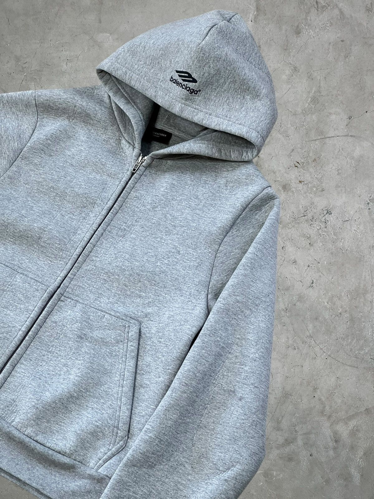 Balenciaga Balenciaga Cropped Logo Hoodie Zip-up Size US S / EU 44-46 / 1 - 5 Thumbnail