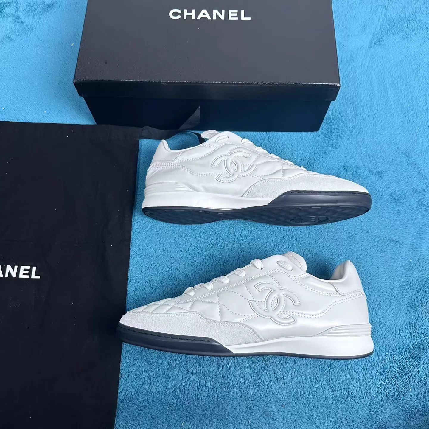 Chanel Chanel 25S White Deauville Sneaker 38.5 Size US 8 / IT 38 - 2 Thumbnail