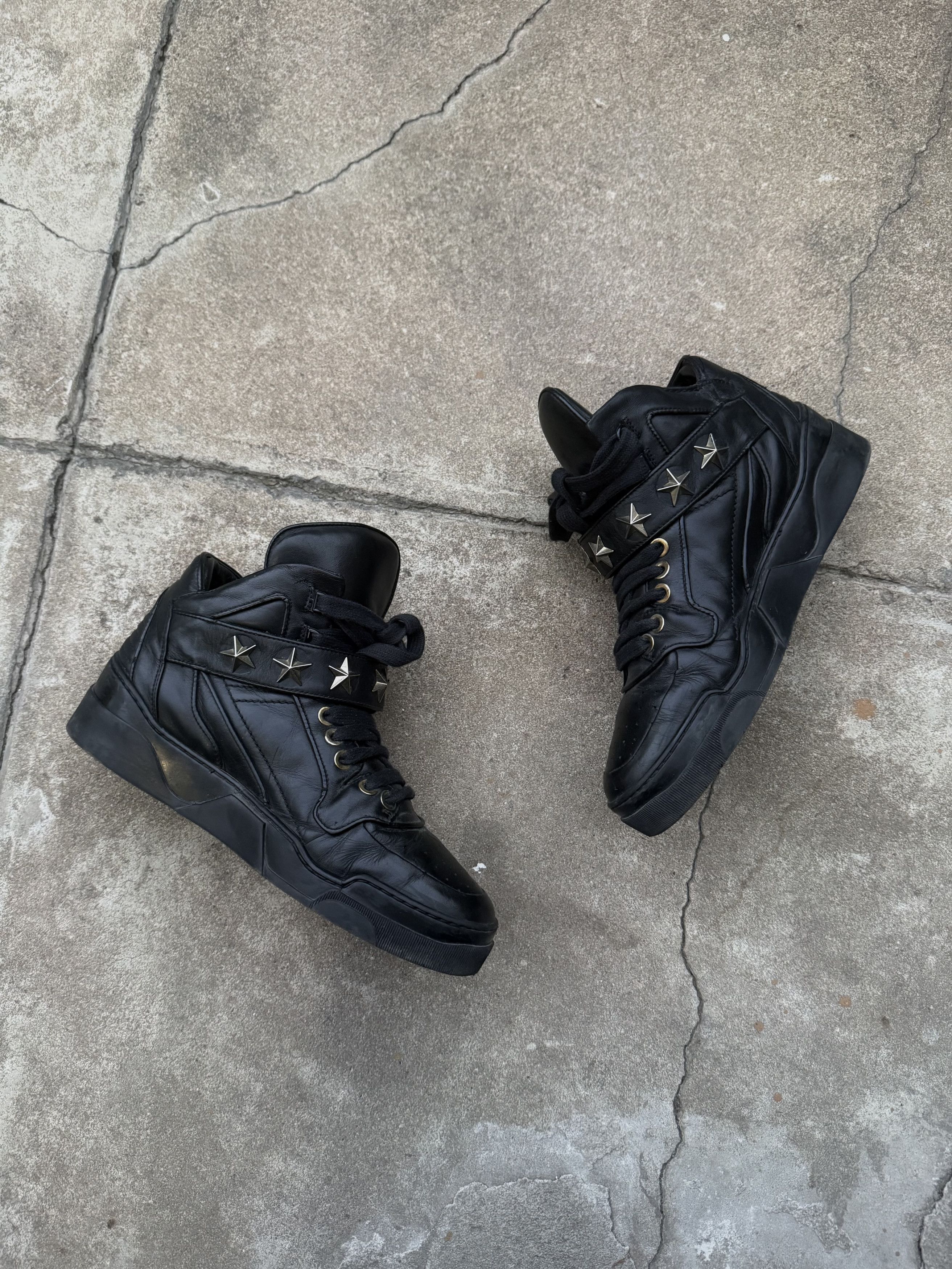 Givenchy Givenchy Triple Black Star Studded Tyson Sneakers Size US 10 / EU 43 - 3 Thumbnail