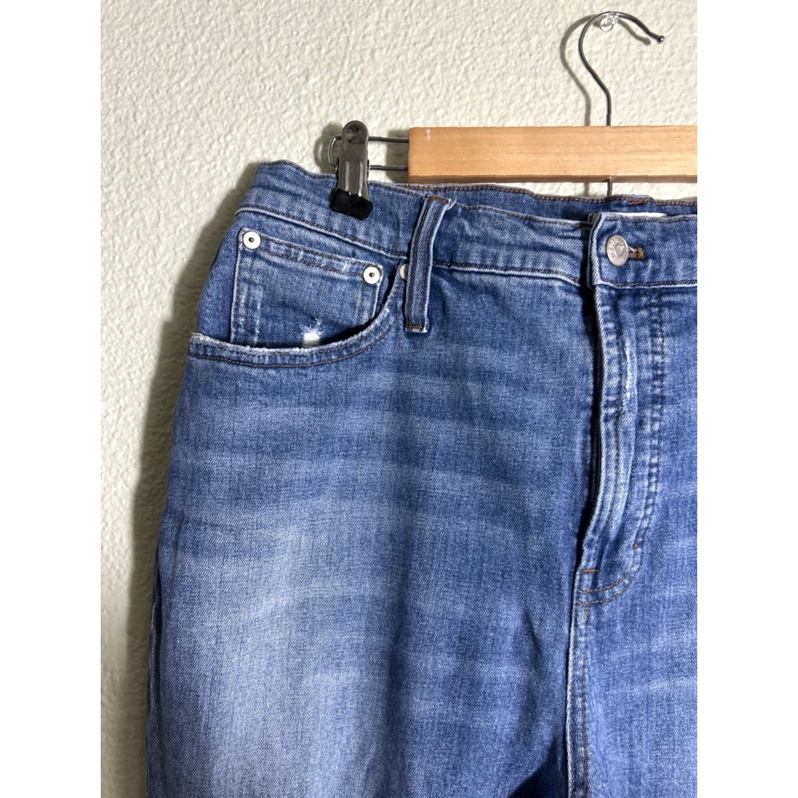 Madewell VINTAGE Madewell Jeans Medium Wash Distressed Raw Hem 33x24 Women Straight 33 24 Blue Size 24" / US 00 / IT 34 - 4 Thumbnail