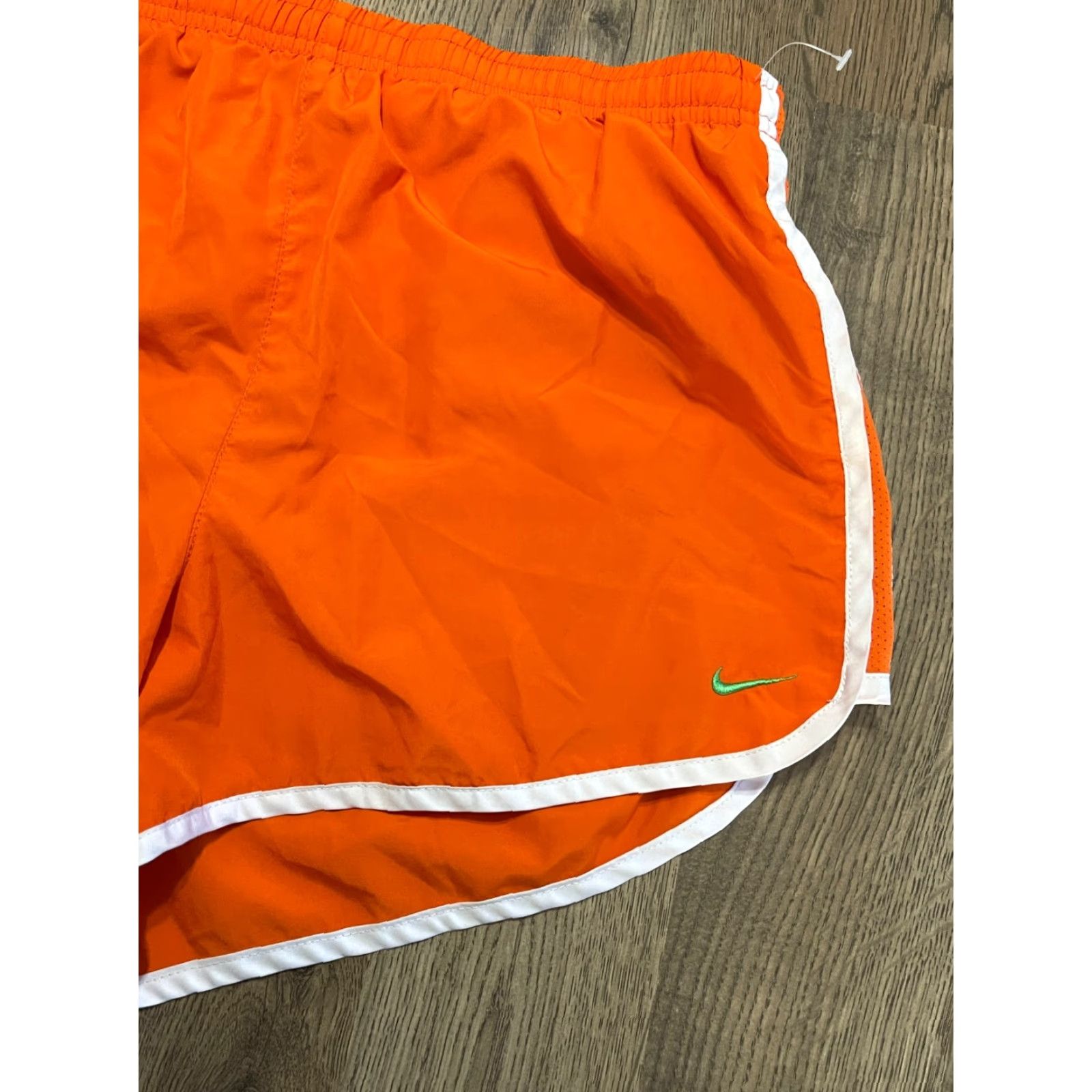 Nike Nike Shorts Women's Medium Orange Dri Fit Pull On Logo Size 32" / US 10 / IT 46 - 4 Thumbnail