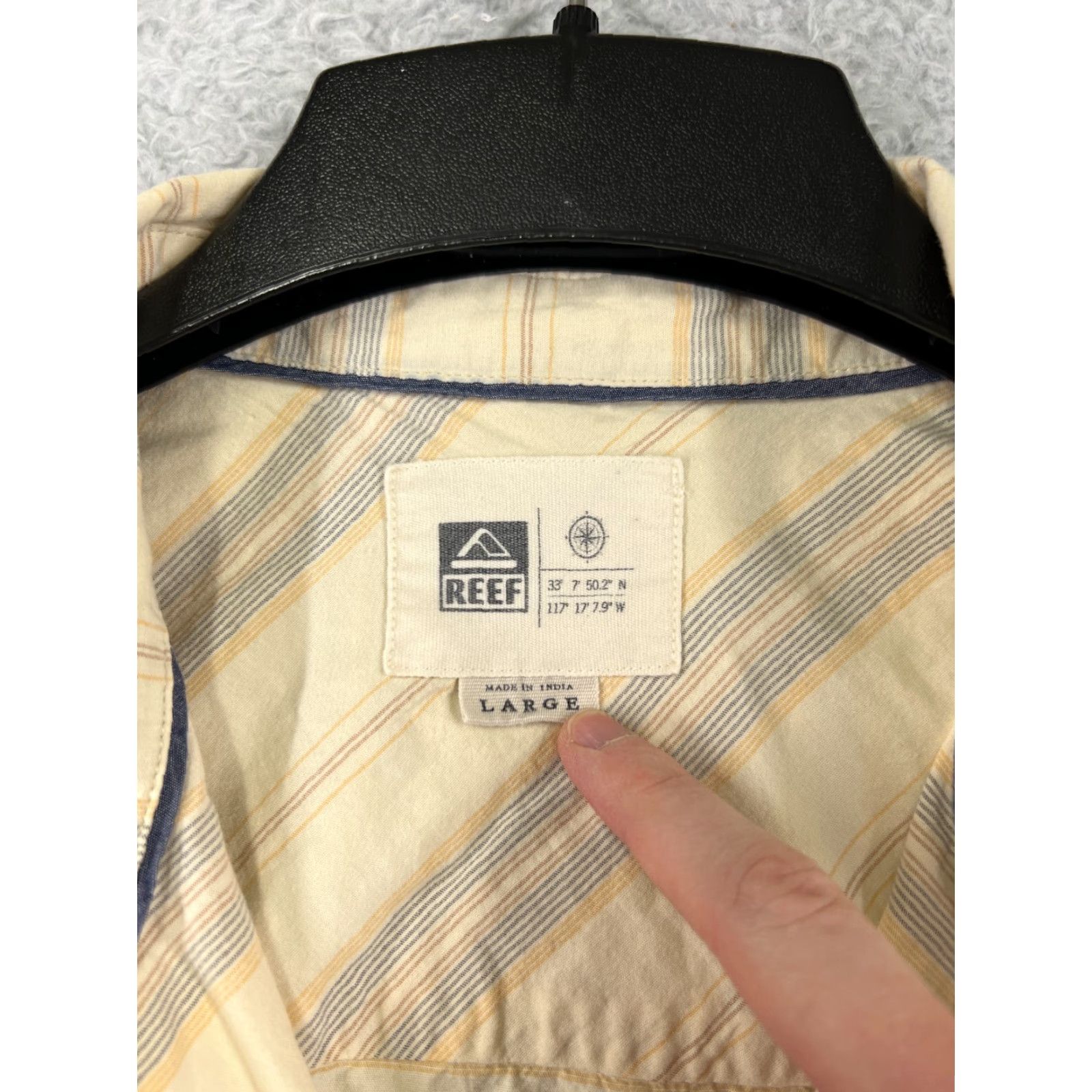 REEF Reef Shirt Mens Large Yellow Gray Striped Button Up 100% Cotton Beach Surf Size US L / EU 52-54 / 3 - 3 Thumbnail