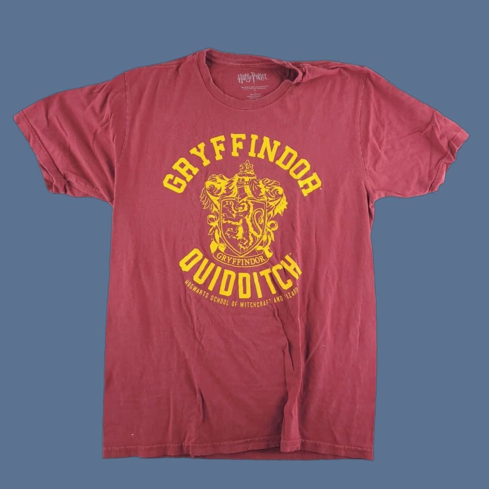 Vintage Harry Potter Shirt Mens Large Red Slim Fit Quidditch Gryffindor Size US L / EU 52-54 / 3 - 1 Thumbnail