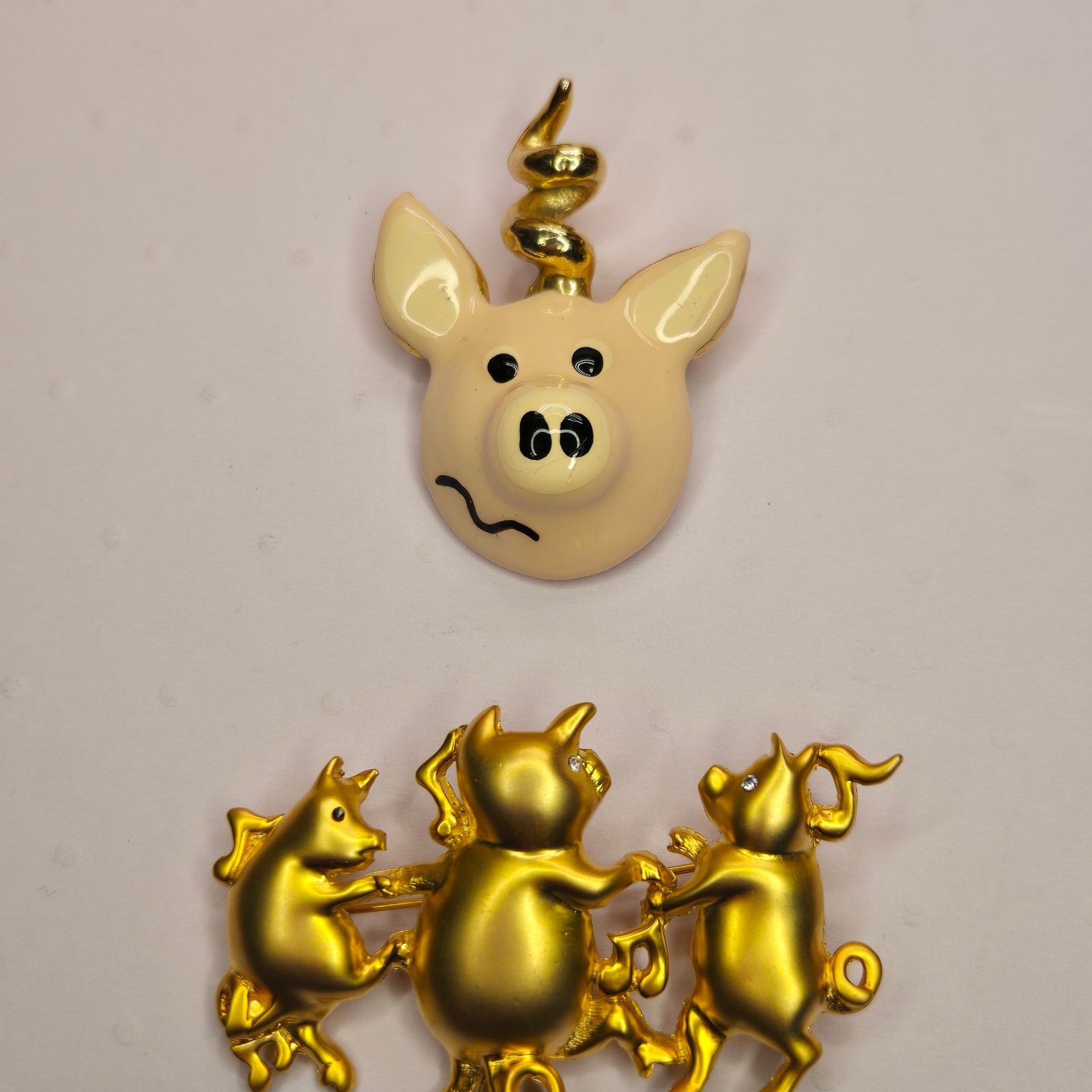 Vintage Vintage JJ Jonette & Unmarked Gold Tone Pig Brooch Whimsical Size ONE SIZE - 12 Thumbnail