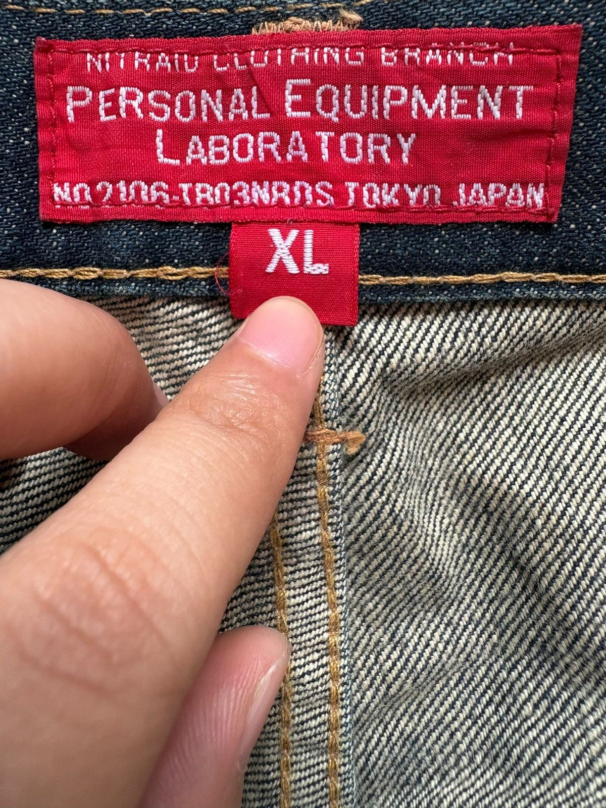 Designer × Japanese Brand Vintage Japanese Brand Blue Wash Loose Baggy Jeans Size US 37 - 12 Thumbnail
