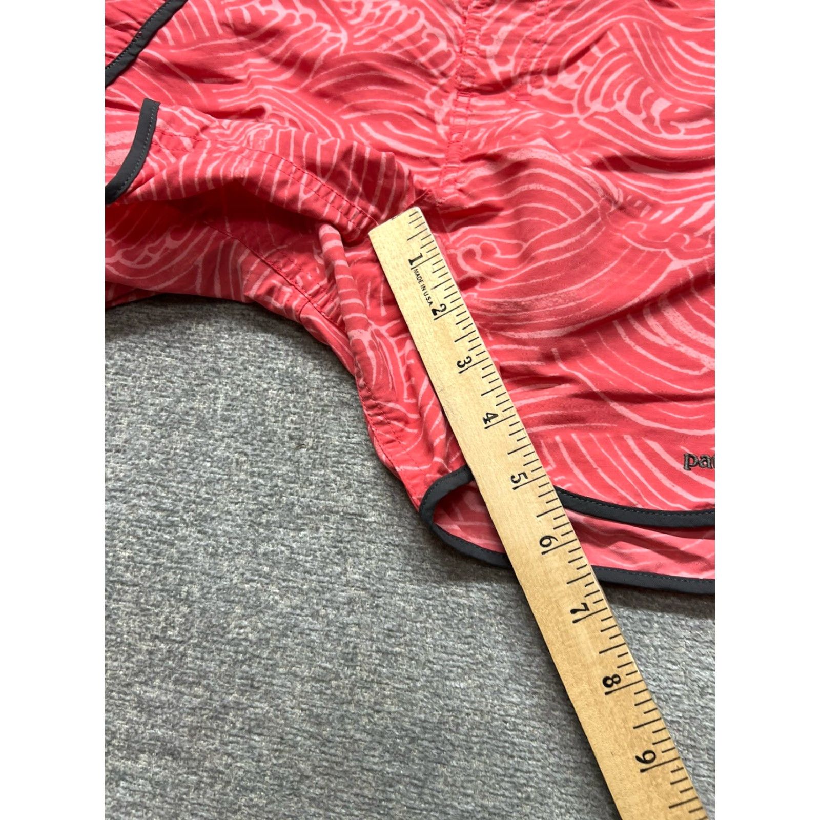 Patagonia Patagonia Womens Shorts 8 Red Nylon Casual Shorts Outdoor Everyday Belted Chino 5in Inseam Regular Womens Size 30" / US 8 / IT 44 - 6 Thumbnail