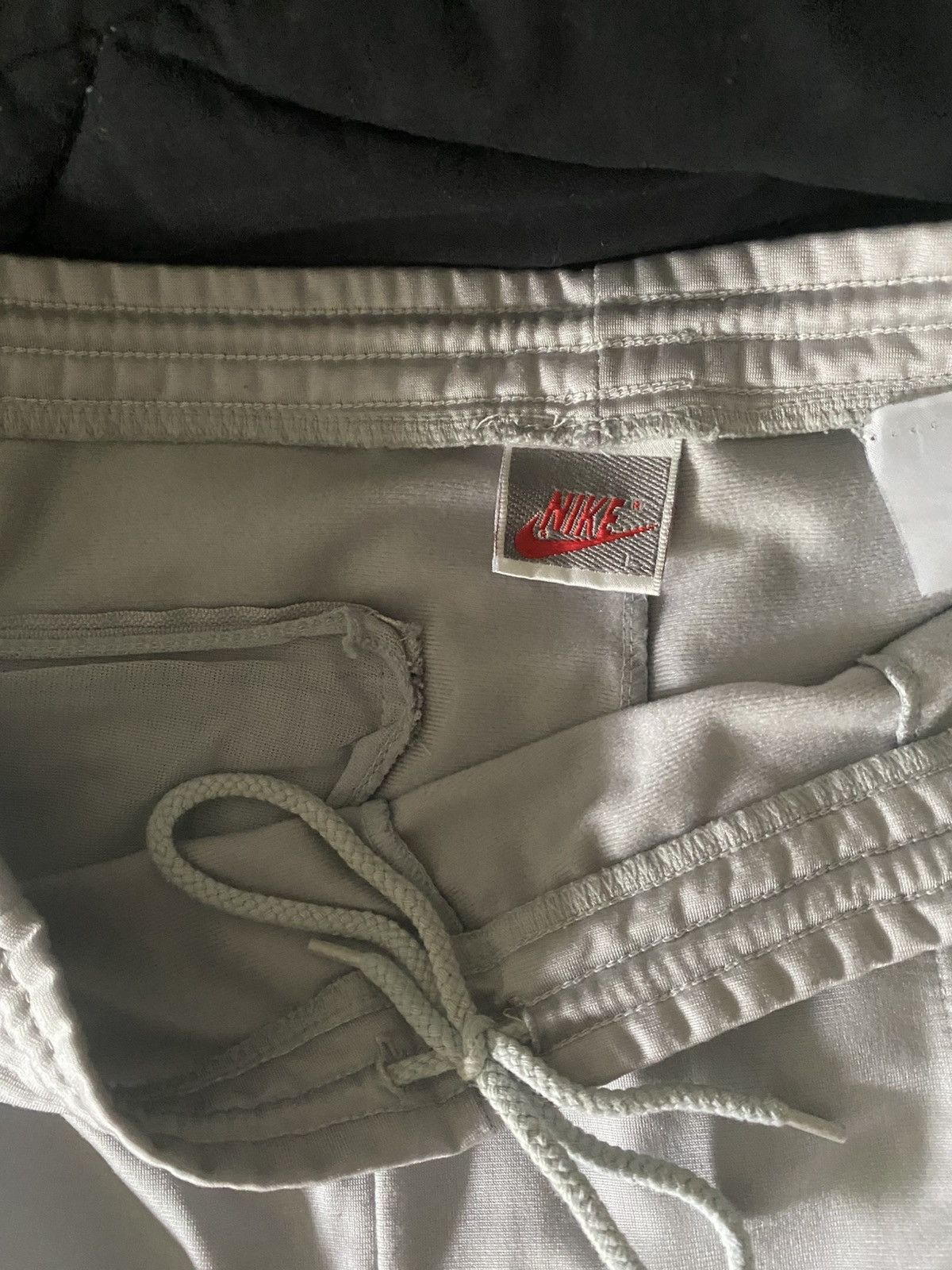 Nike Nike Track Pants Size US 33 - 2 Thumbnail