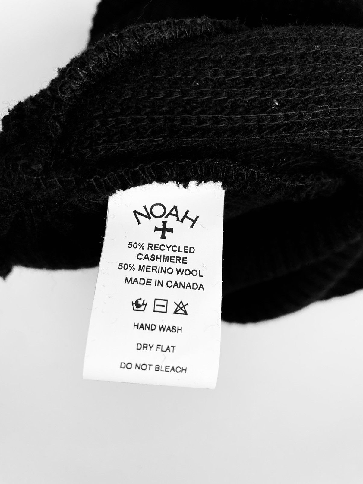 Noah Noah Recycled CASHMERE Core Logo Beanie BLACK Size ONE SIZE - 3 Thumbnail