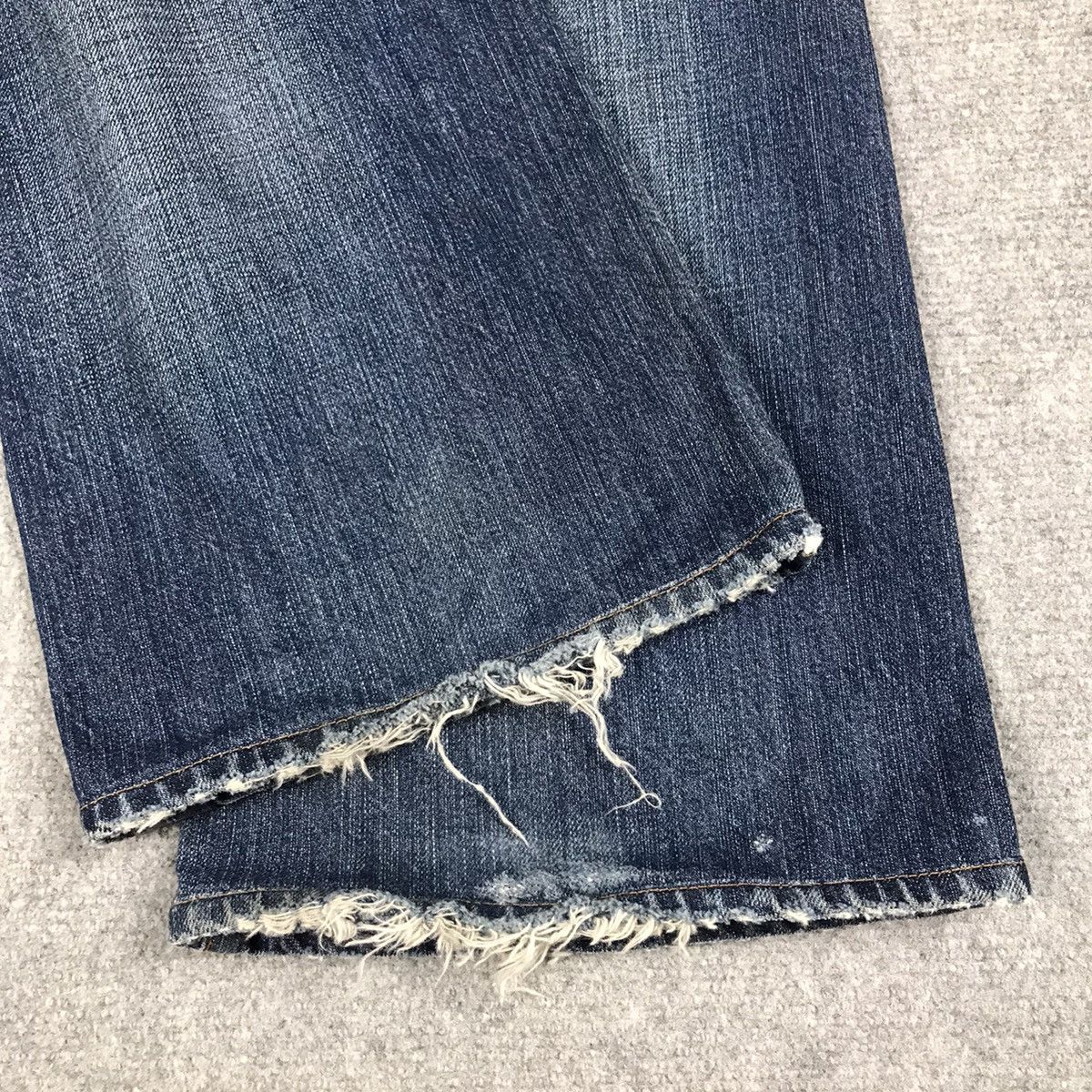 AG Adriano Goldschmied AG ADRIANO GOLDSCHMIED DISTRESSED JEANS BOOTCUT PANTS Size US 30 / EU 46 - 11 Thumbnail