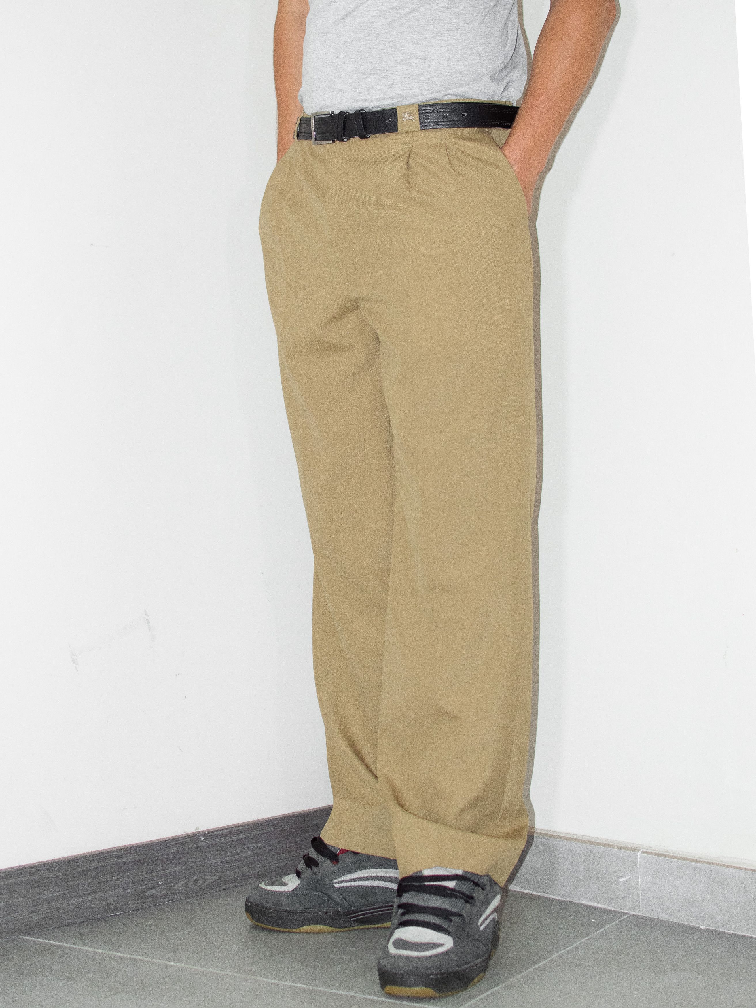 Burberry × Designer × Vintage 90s OG vintage Beige/brown Baggy fit Burberry chino Trousers Size US 29 - 1 Thumbnail