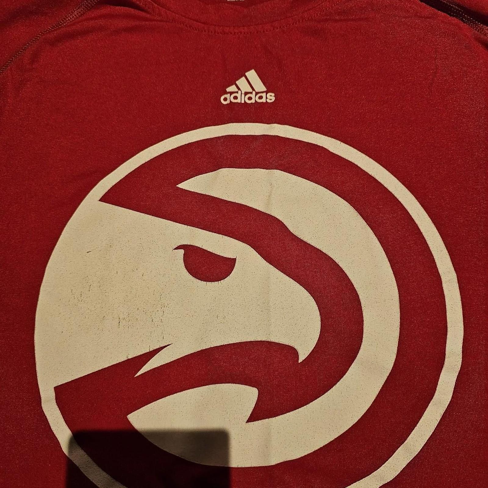 Adidas Adidas Men's White and Red Atlanta Hawks Basketball T-shirt Size US M / EU 48-50 / 2 - 6 Thumbnail