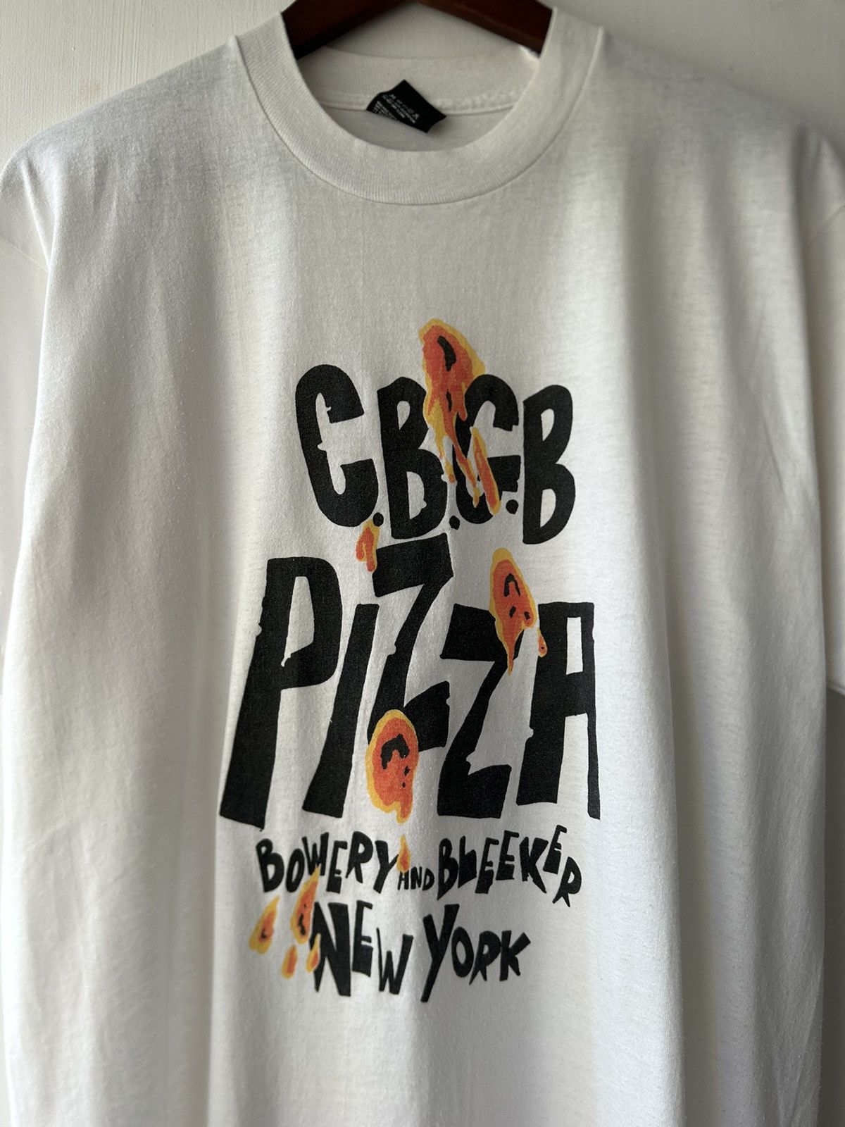 Band Tees Vintage 1990s CBGB Pizza Cafe New York Underground Tee Size US XL / EU 56 / 4 - 2 Thumbnail