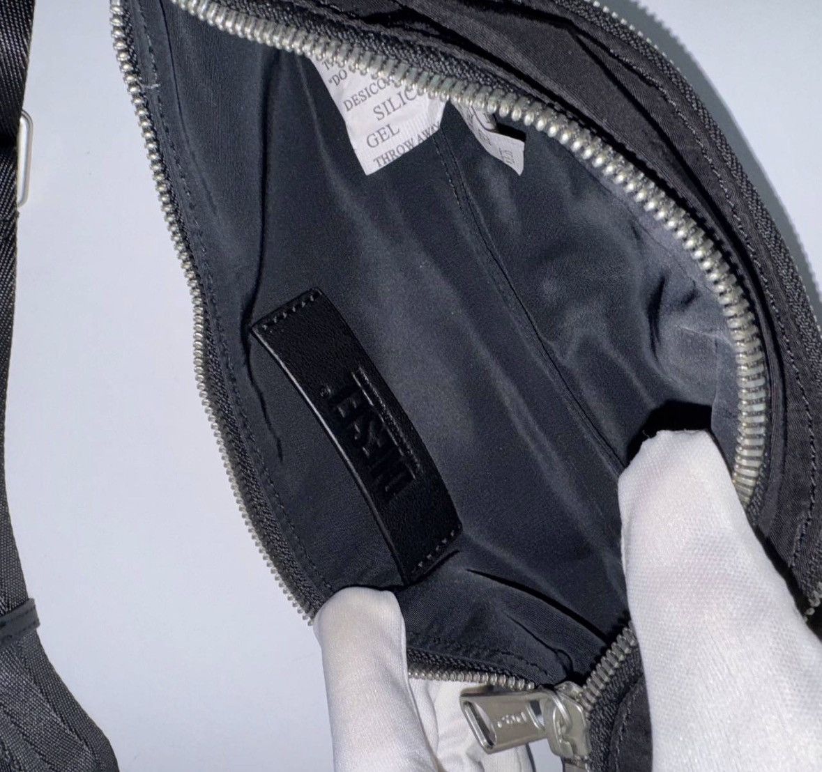 Diesel 😍Diesel sling bag Vintage Y2K multi pocket bag military 90s Size ONE SIZE - 5 Thumbnail