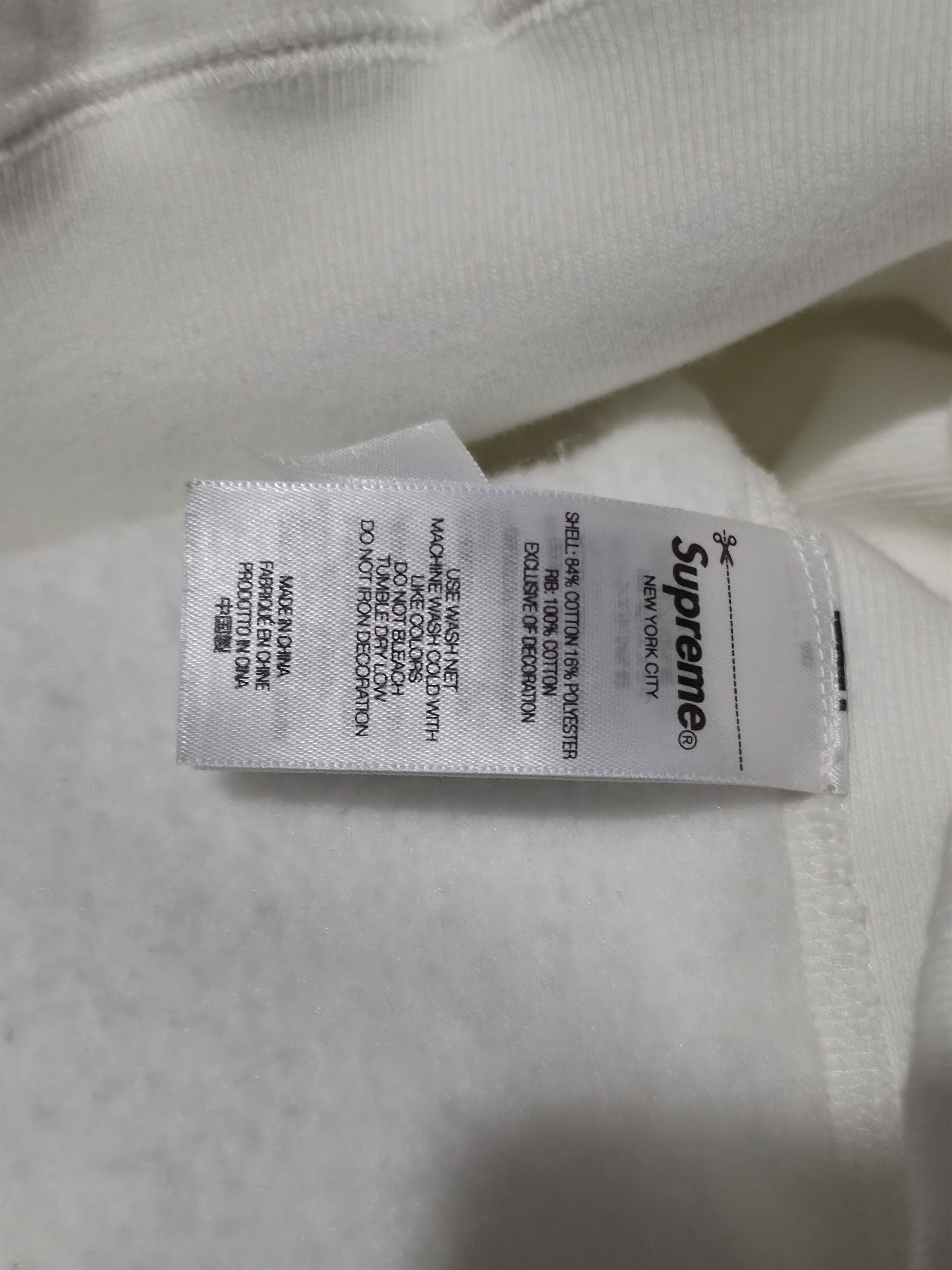 Supreme SS25 Supreme white washed box logo crewneck L Size US L / EU 52-54 / 3 - 5 Thumbnail