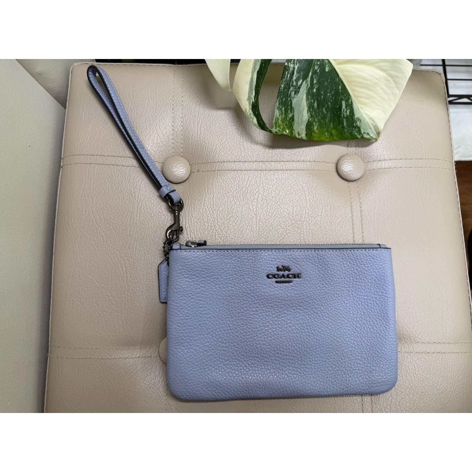 Coach Coach Blue Pebbled Leather wristlet corner zip 5" X 7.5" Size ONE SIZE - 1 Thumbnail