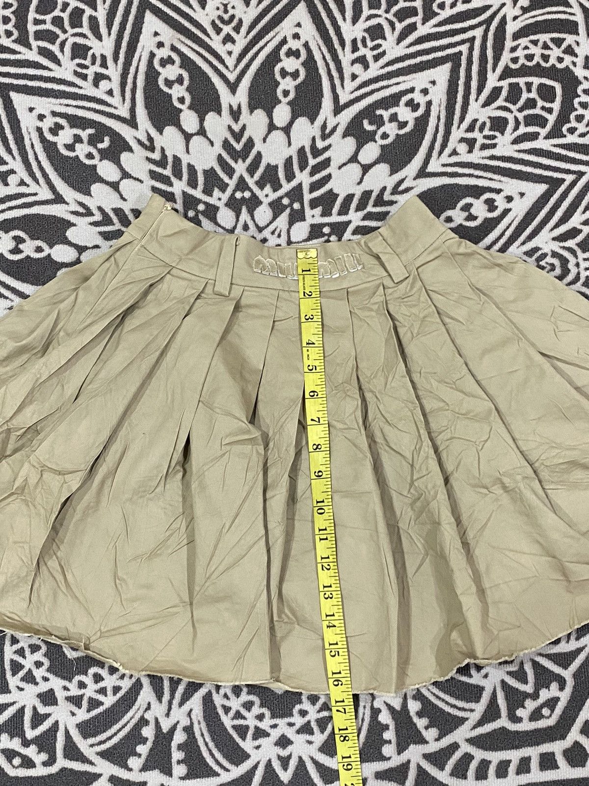 Miu Miu MIU MIU EMBROIDERED PLEATED SKIRT Size 38" / US 16 / IT 52 - 9 Thumbnail