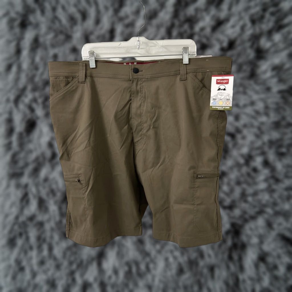 Wrangler Wrangler Cargo Shorts Mens 44 Gray UPF 50 Relaxed Fit 10” Inseam Shirt? Size US 44 / EU 60 - 1 Thumbnail