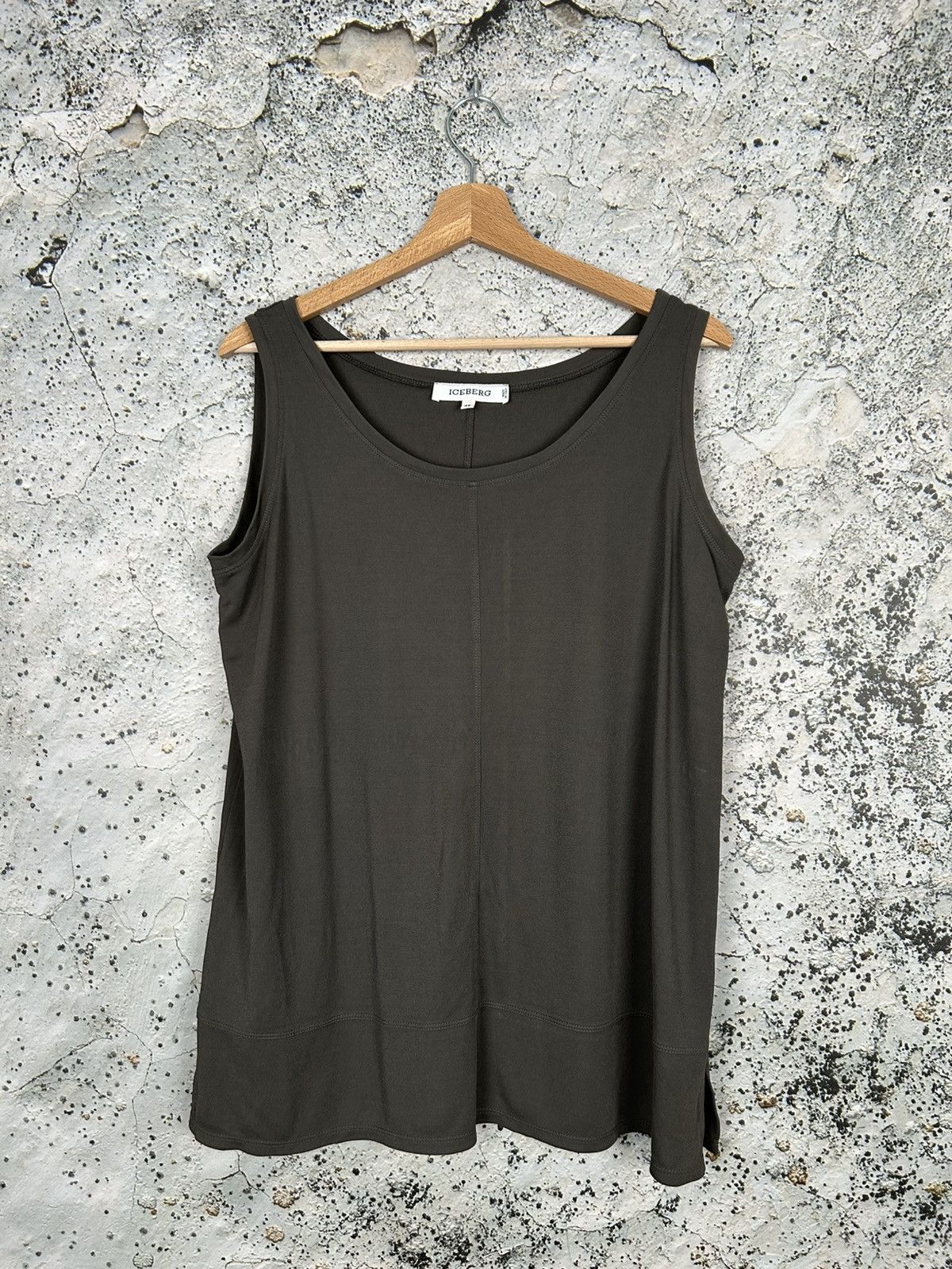 Iceberg Vintage Iceberg Grey Tank Top Blouses Designer Archive Size XXL / US 16-18 / IT 52-54 - 1 Thumbnail