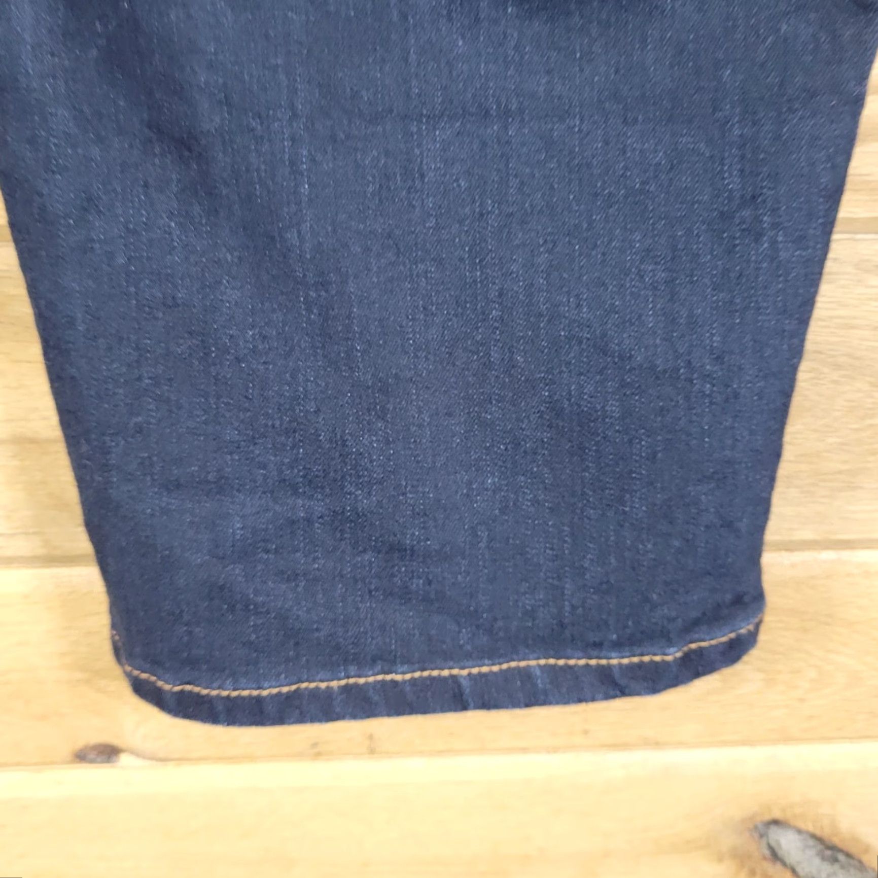 Gloria Vanderbilt Gloria Vanderbilt Jeans Womens Plus 22W Dark Wash Denim Stretch Straight 27" Inseam Size 22W Blue Shirt? Size 40" / US 18 - 8 Thumbnail