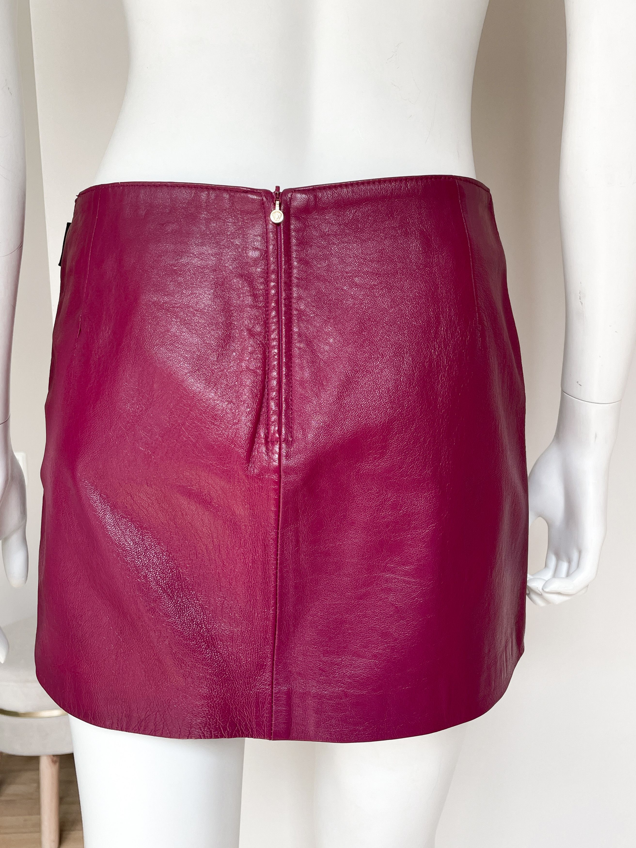 Versace Jeans Couture burgundy leather skirt Size 25" / US 0 / IT 36 - 4 Thumbnail