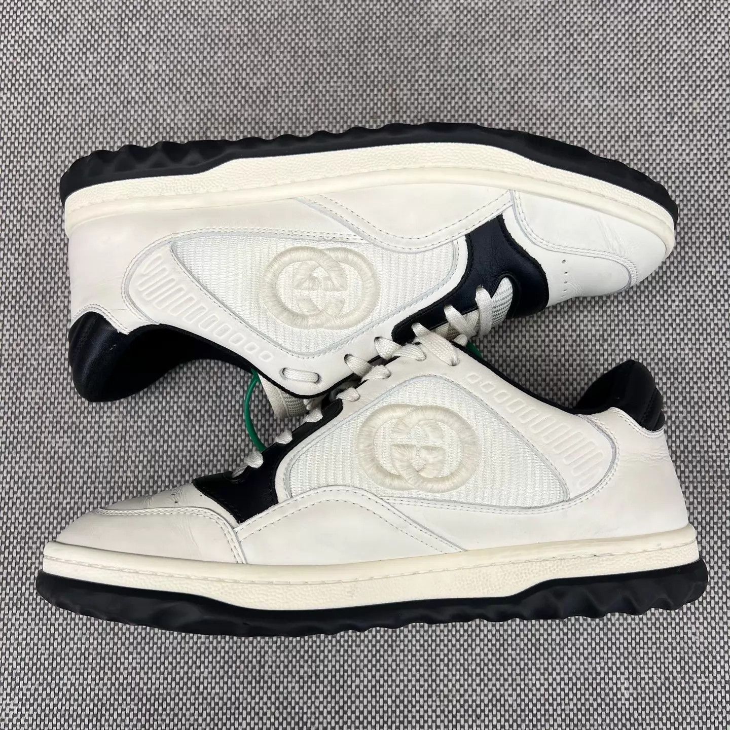Gucci GUCCI MAC80 White/Black Distressed 37 Like New OG Box Size US 6.5 / IT 36.5 - 5 Thumbnail