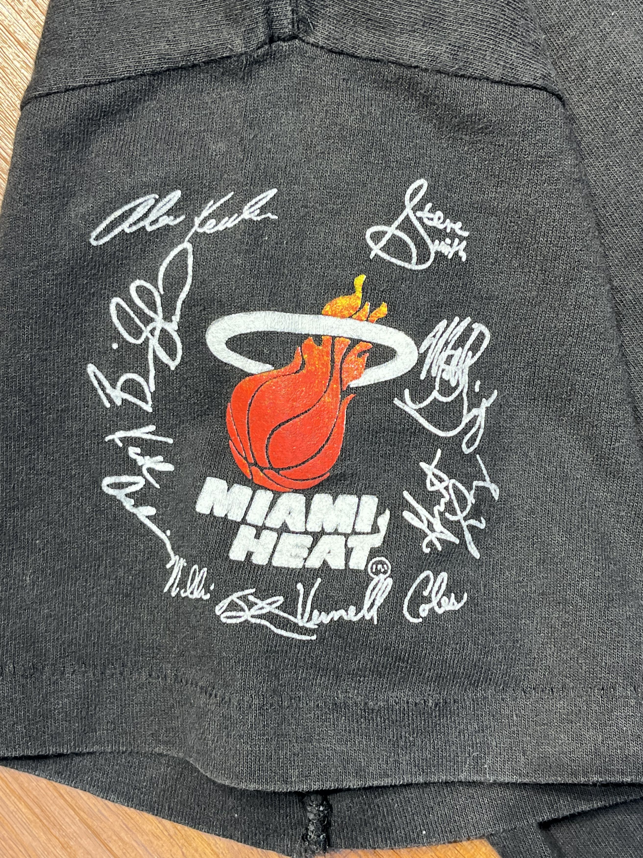 Changes × Vintage Vintage 1992 Miami Heat Shattered Backboard Tee Size M Size US M / EU 48-50 / 2 - 5 Thumbnail