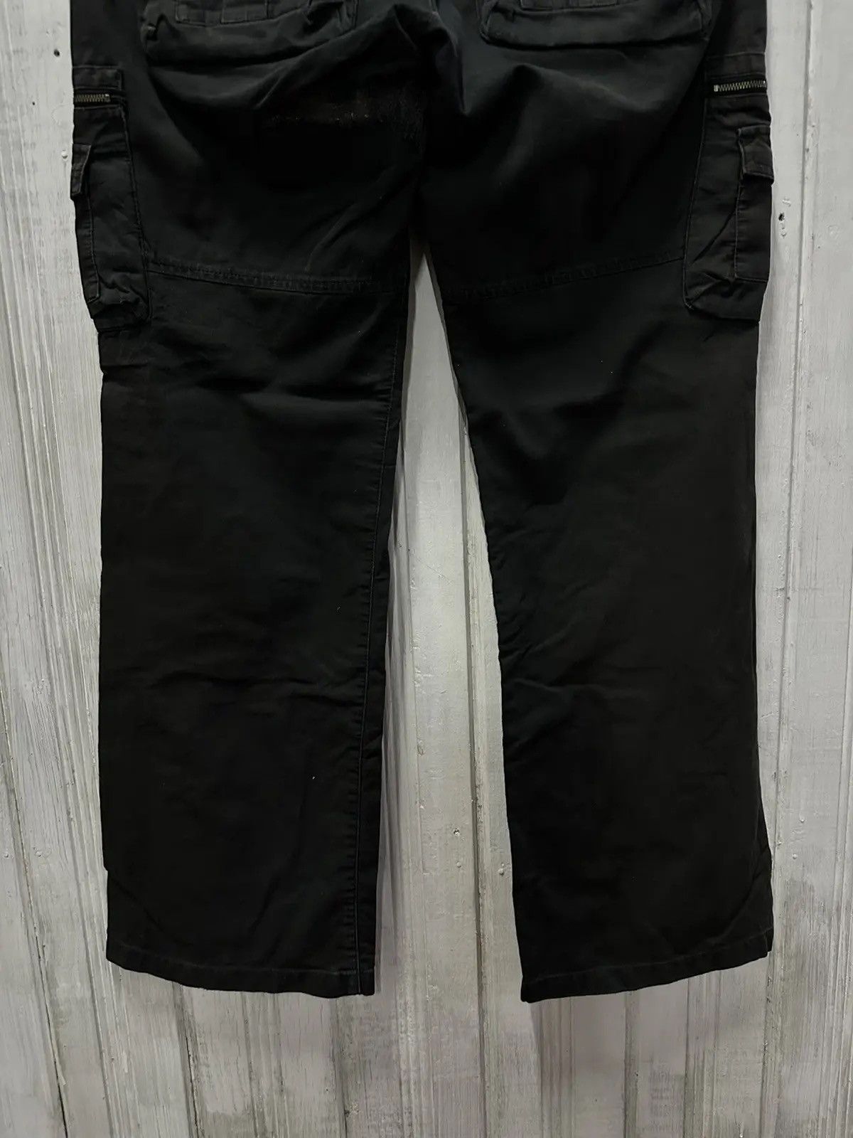 Burberry BURBERRY BLACK LABEL UTILITY MULTIPOCKET CARGO PANTS W32 L30 Size US 32 / EU 48 - 14 Thumbnail