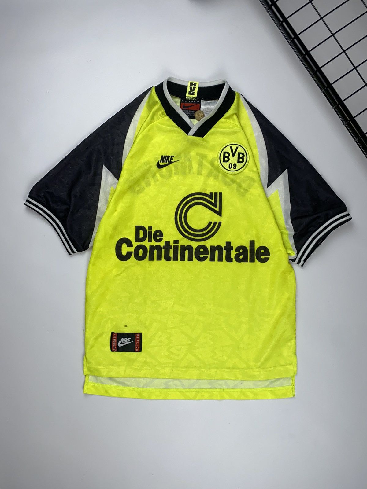 image of Nike Premier Borussia Vintage T Shirt Jersey 1995-1996, Men's (Size Small)