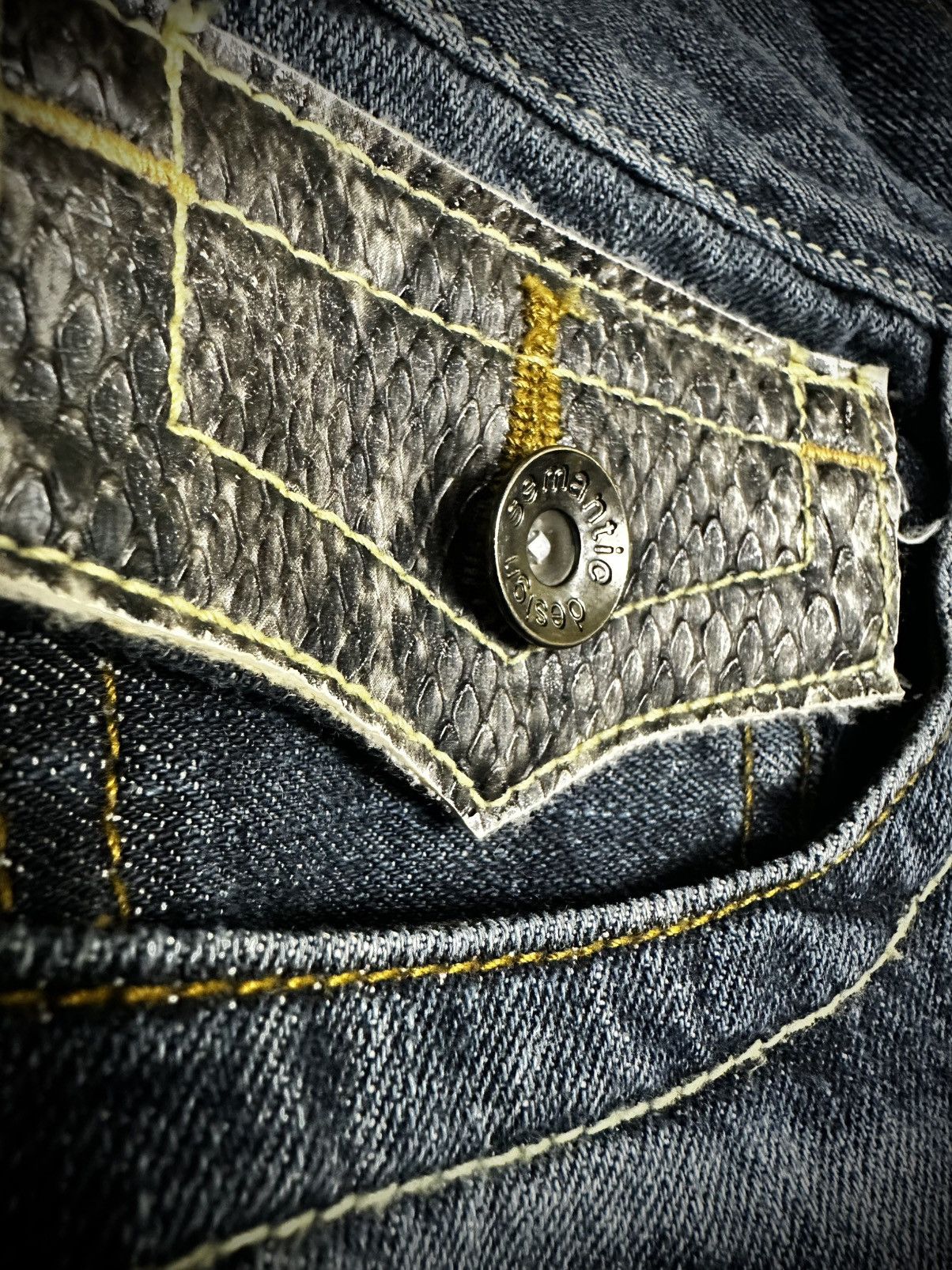 Japanese Brand rare 2000s semantic design python skin short denim jeans Size US 32 / EU 48 - 3 Thumbnail