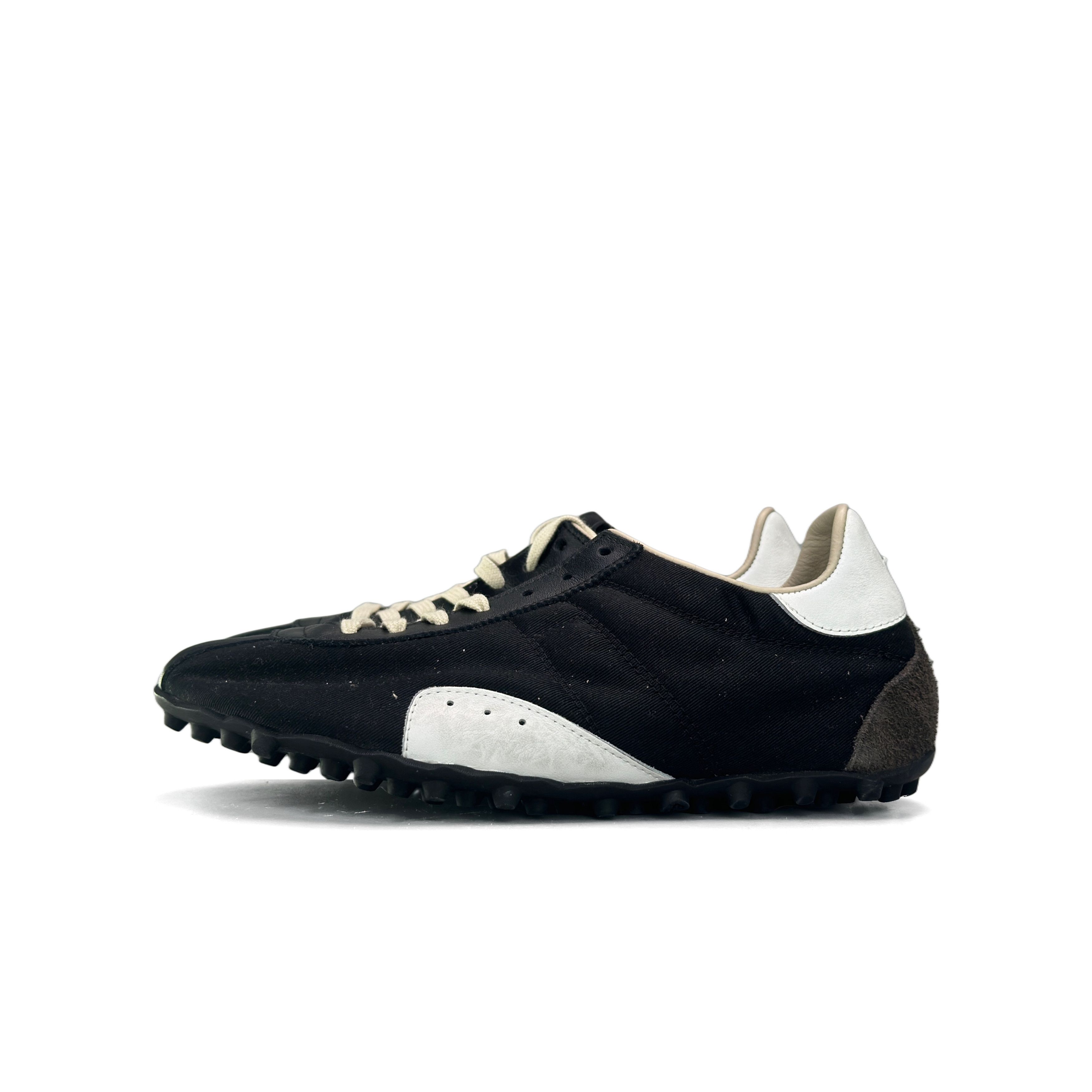 Maison Margiela Maison Margiela Leather Studded Sneakers Size 36 Size US 6 / IT 36 - 1 Thumbnail