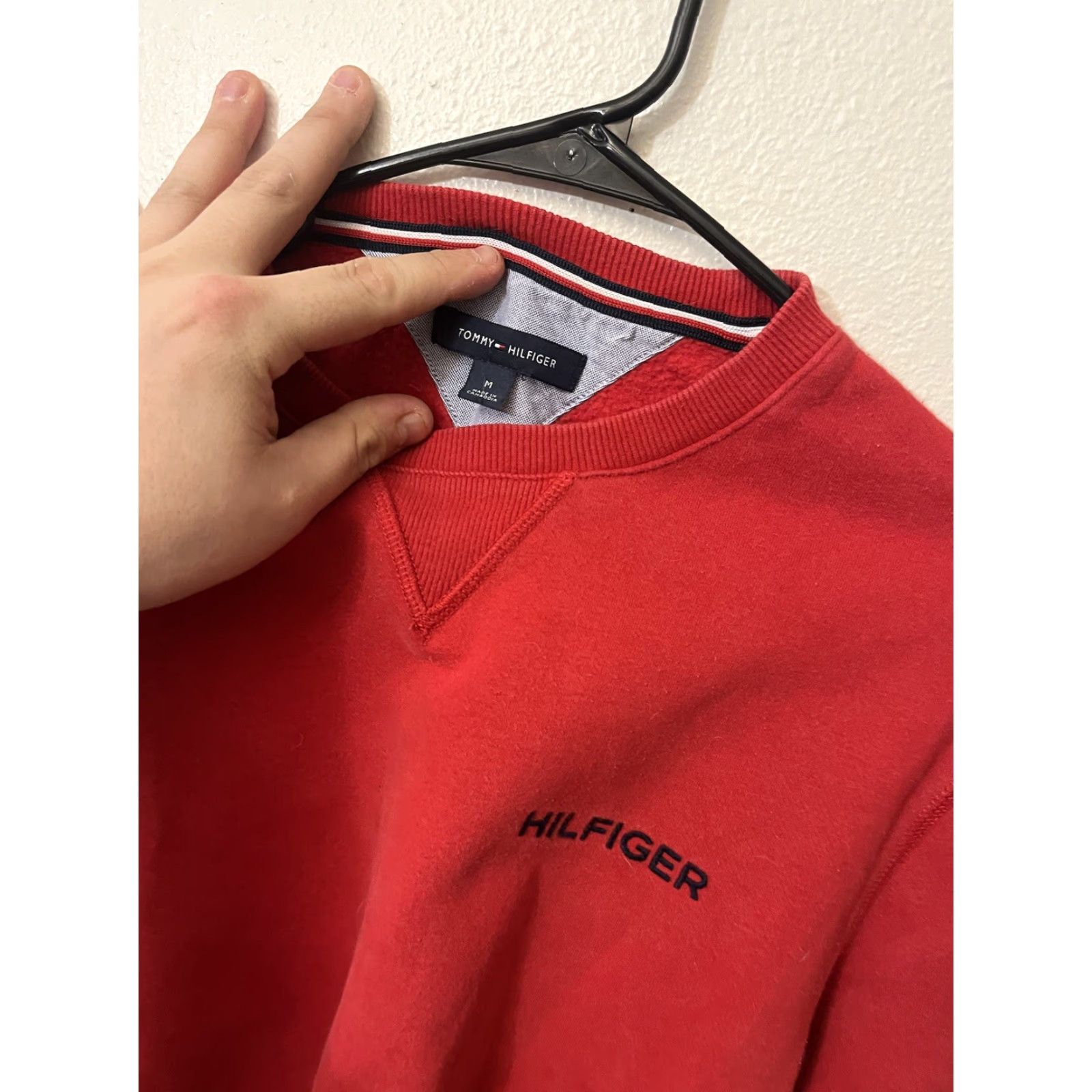 Tommy Hilfiger Tommy Hilfiger Knit Sweatshirt Sweater Red Mens Size Medium Crew Neck Pullover Size US M / EU 48-50 / 2 - 2 Thumbnail