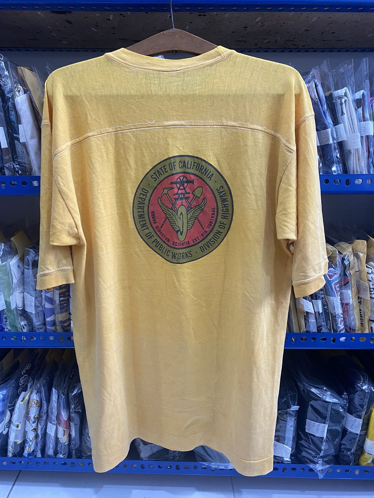 Vintage VINTAGE TSHIRT Size US M / EU 48-50 / 2 - 4 Thumbnail