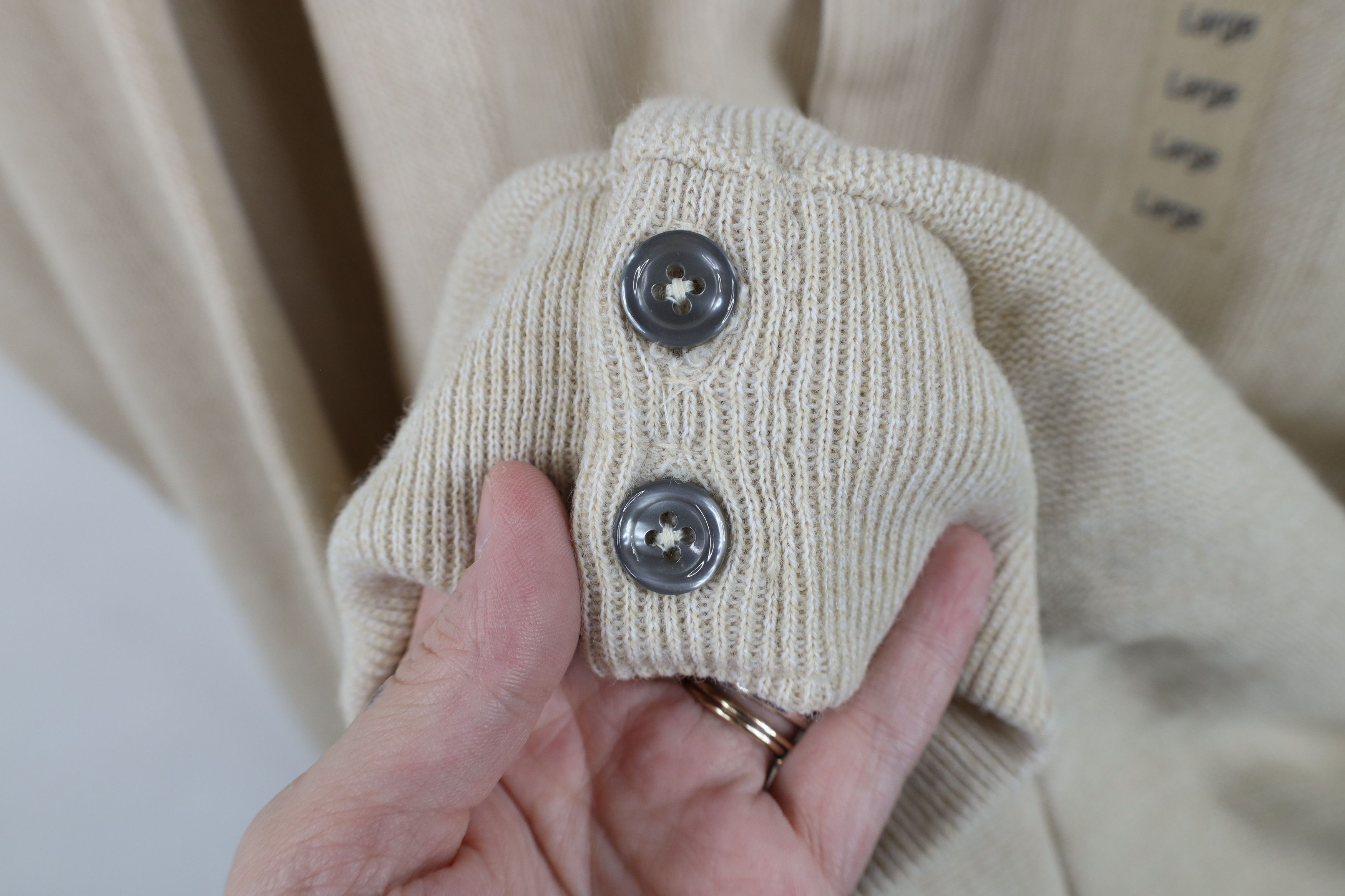 Vintage Deadstock Vintage 90s Streetwear Cardigan Sweater Beige USA Size US L / EU 52-54 / 3 - 5 Thumbnail