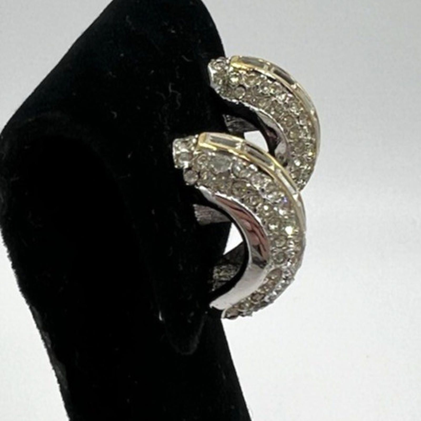 Other Dior Baguette & Pave Rhinestone Half Hoop Gold Tone Earrings Size ONE SIZE - 5 Thumbnail