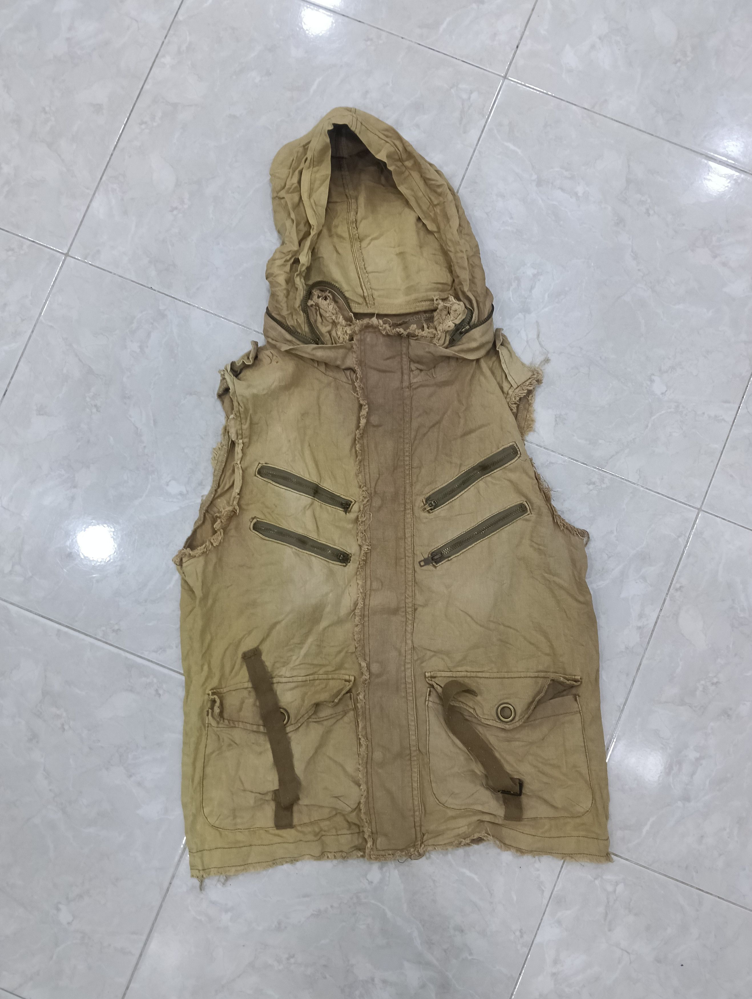 Punk and Yo Clonedevgru Japan Punk/Gothic Sleeveless Jacket Size US L / EU 52-54 / 3 - 1 Thumbnail