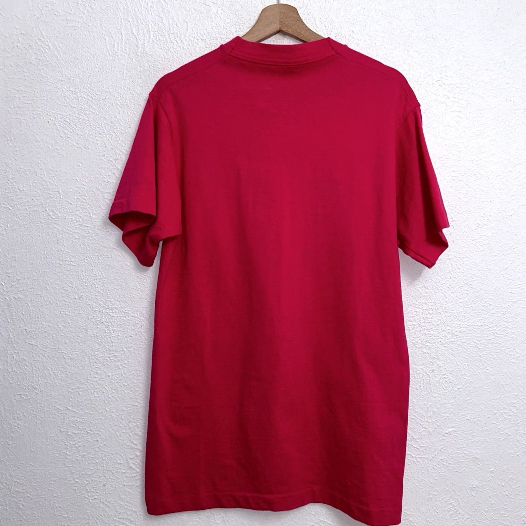 Fruit Of The Loom VINTAGE Crawbabes New Orleans T-Shirt Medium Pink 90s Tee USA Made Size US M / EU 48-50 / 2 - 2 Thumbnail