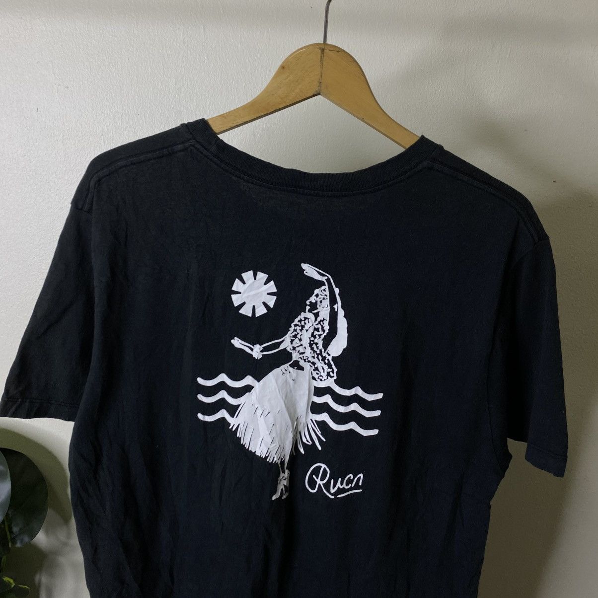 RVCA RVCA Surf Aloha Woman Graphic T Shirt Size US L / EU 52-54 / 3 - 2 Thumbnail