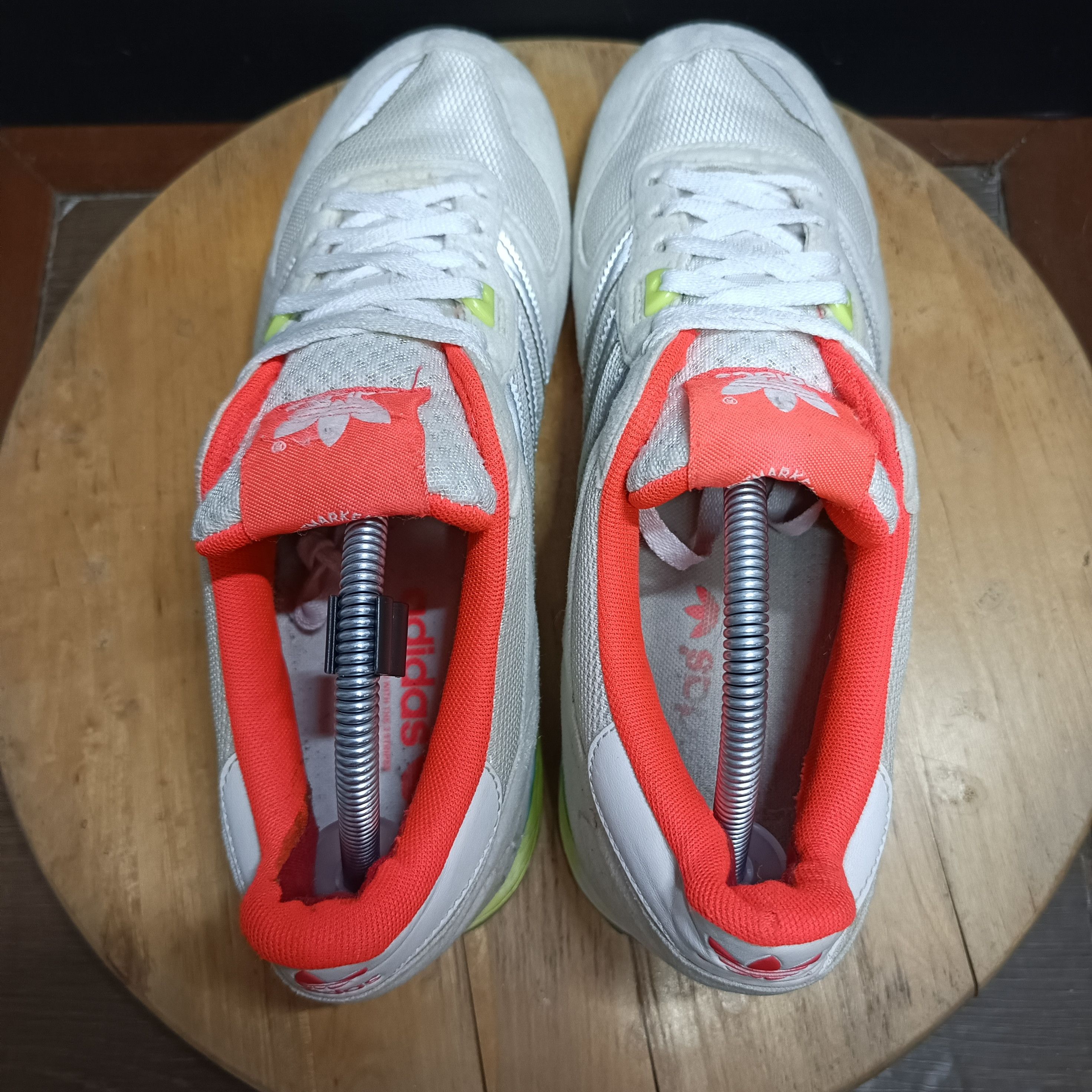 Adidas Adidas ZX 700 Size 9.5 White Pastel Red Pre-Owned Authentic Size US 9.5 / EU 42-43 - 5 Thumbnail