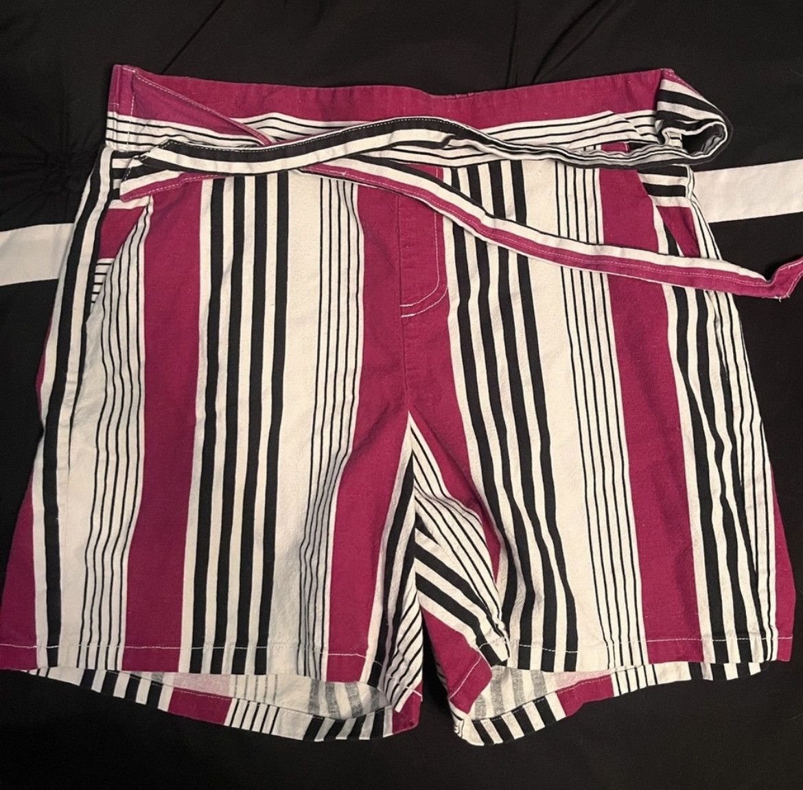 I.N.C Striped magenta shorts Size 27" / US 4 / IT 40 - 1 Thumbnail